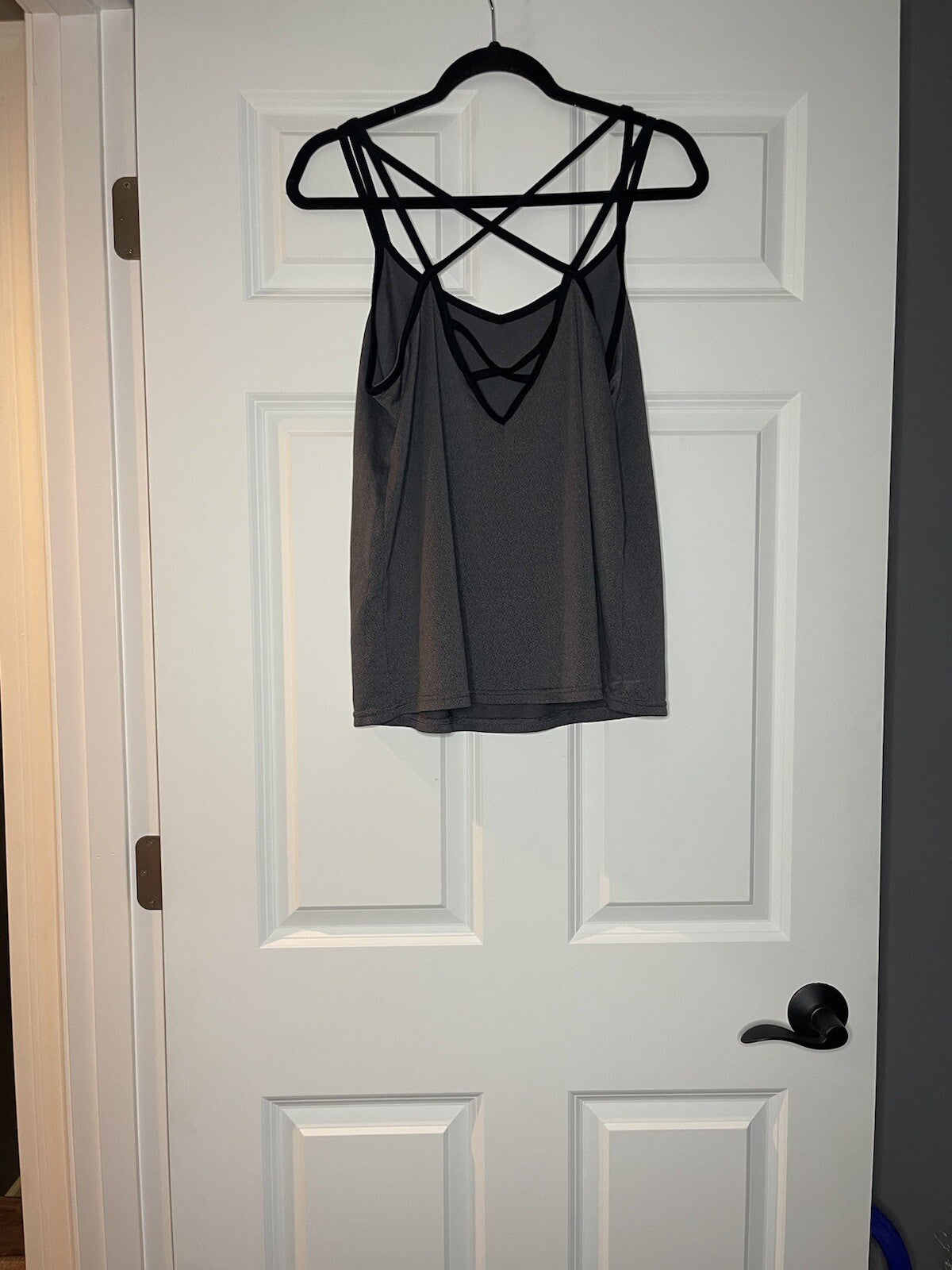 Under armour tank top loose large gray with black straps
