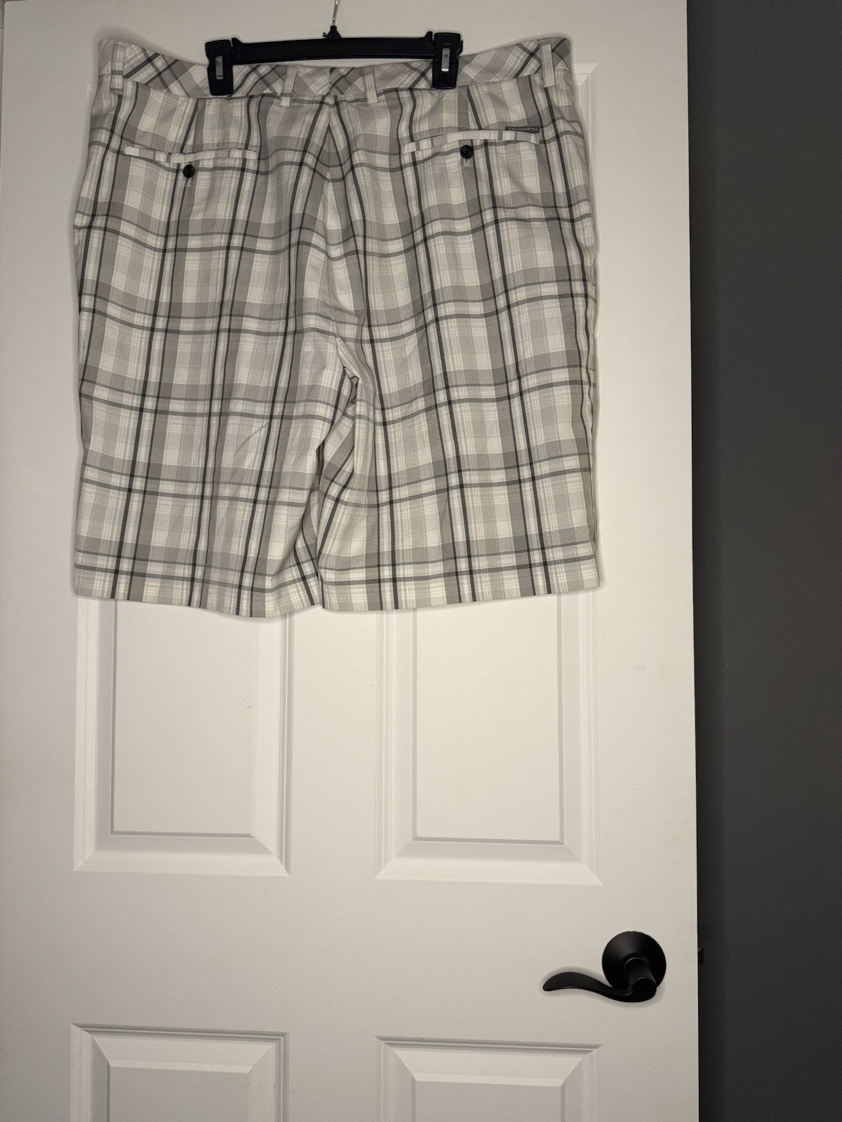 Ashworth Men’s Shorts 42 Gray White Stripe