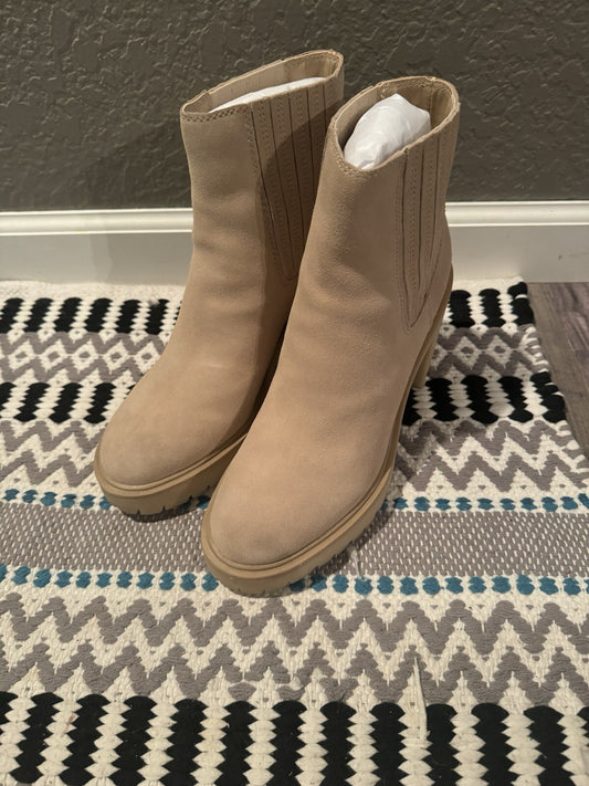 Dolce Vita Dune Suede Boots Waterproof 9.5