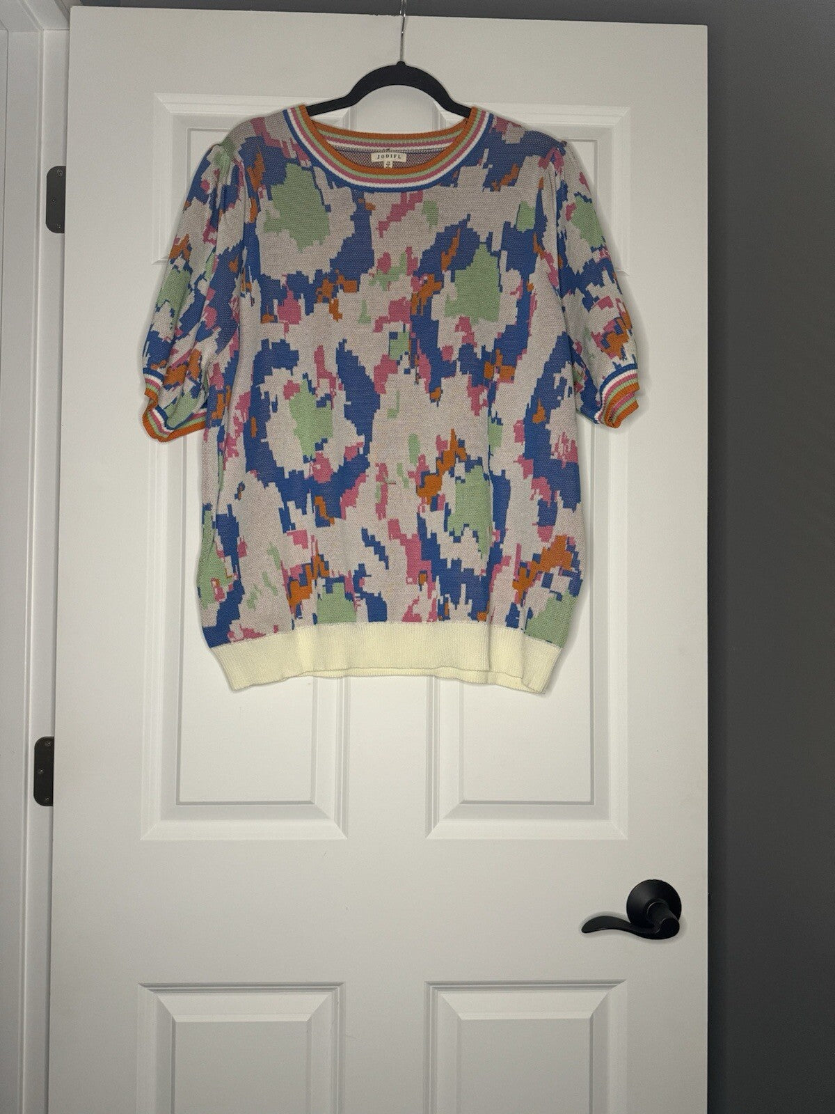 Jodifl 1x Short Sleeve Sweater Beige Blue Green Pink Orange Print