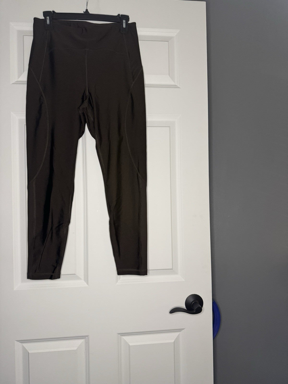 Old Navy Active High Rise Leggings Quick Dry Large Shiny Brown Material