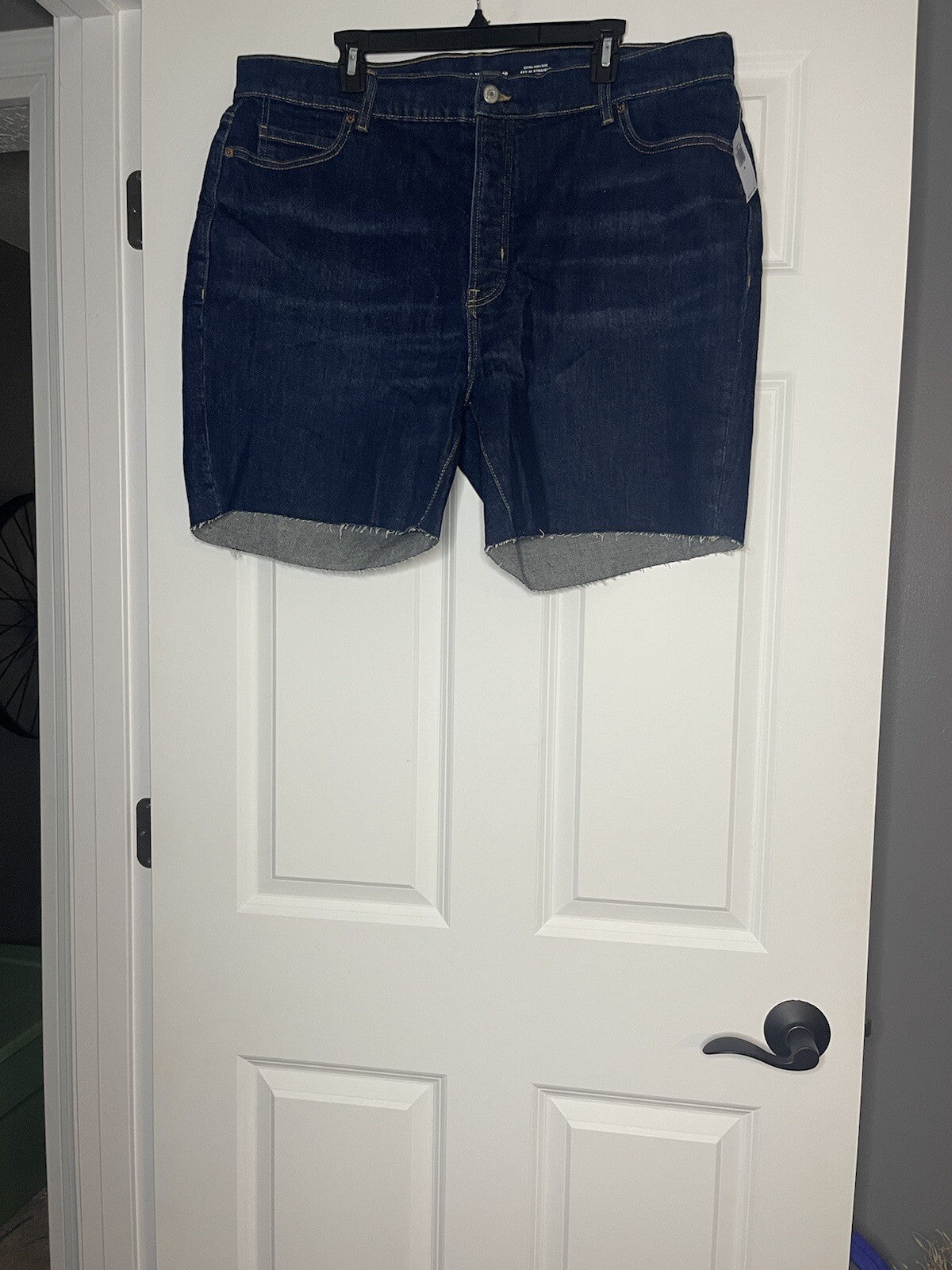 Old Navy extra high rise sky hi straight short 20 dark blue NWT 