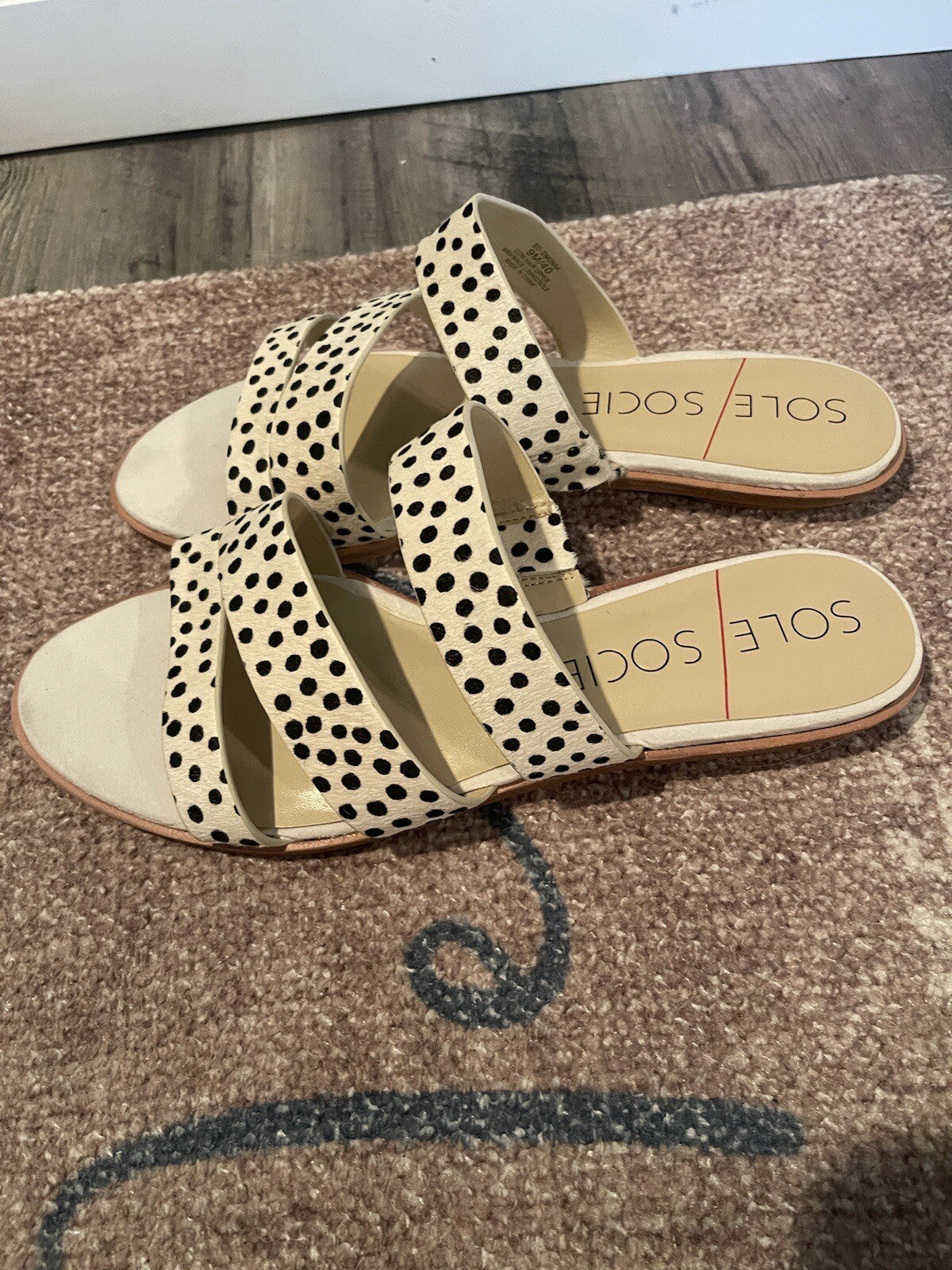 Sole Society Slip On Sandals Beige Black Cow Hair Size 9 New