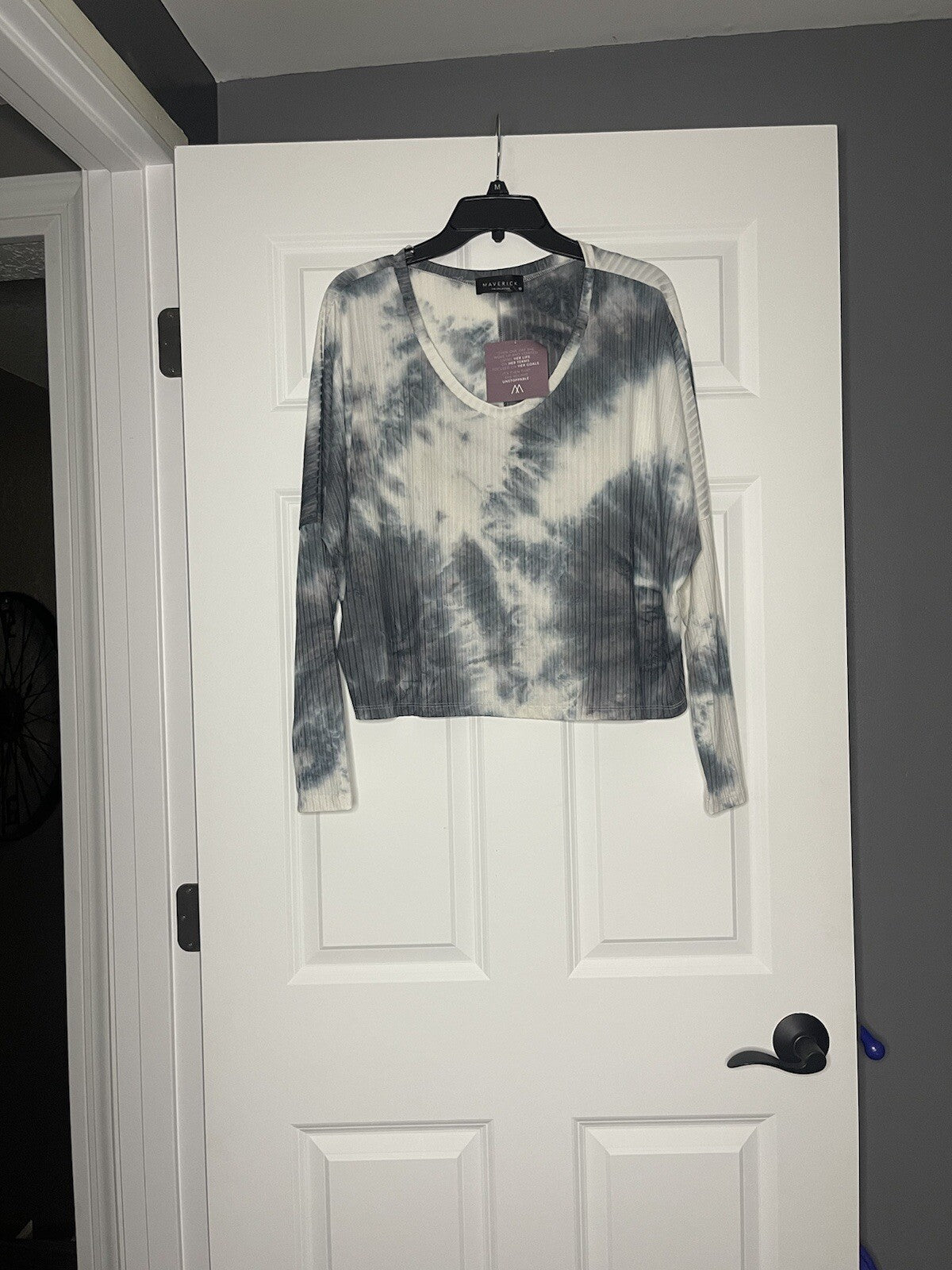 Maverick the collection 2 piece outfit medium crop top and joggers tie dye NWT