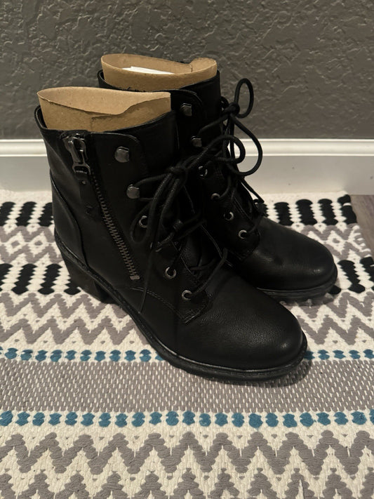 Zodiac Gaige Black Boots Size 9 In Excellent Condition 