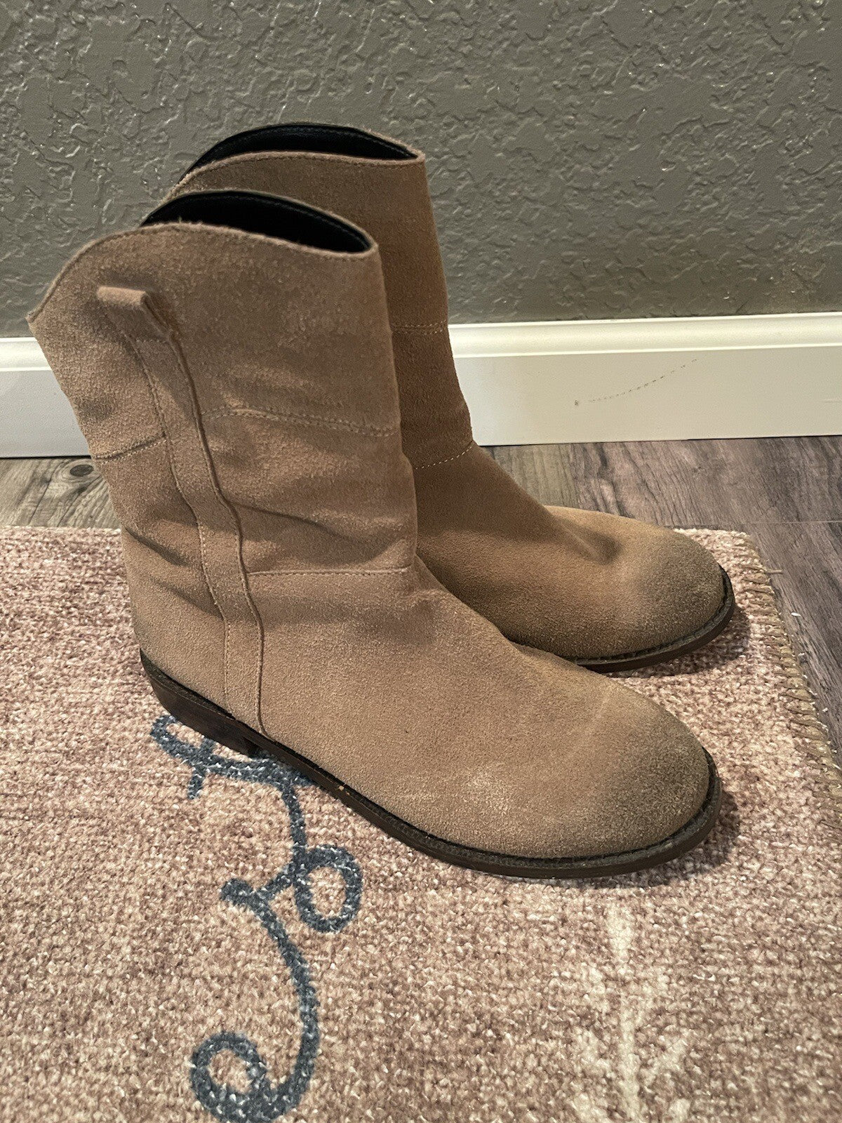 Sole Society Galen Coffee Boots Size 8 Cow  Suede