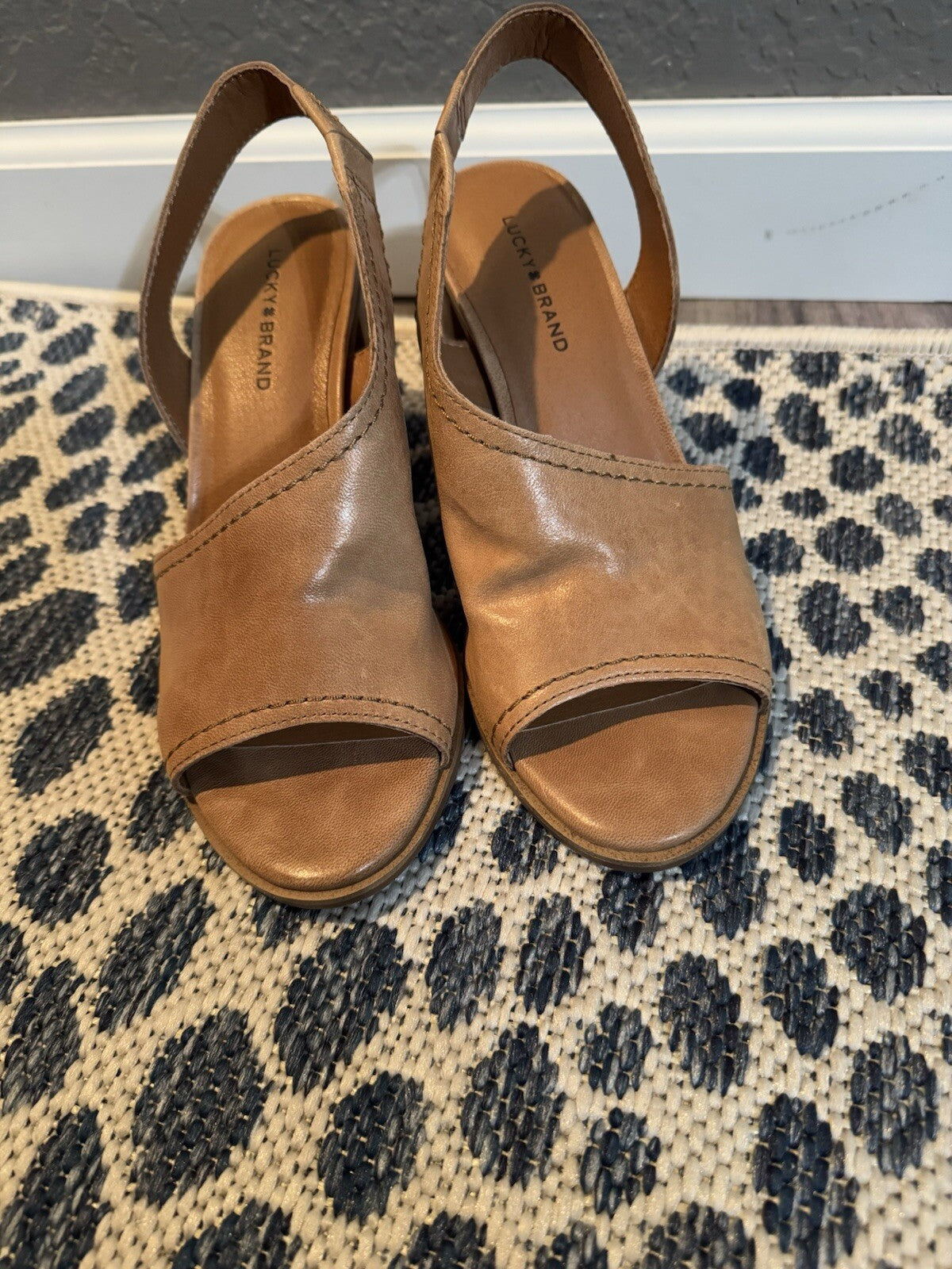 Lucky Brand Peep Toe Heels Tan Size 8 Brand New 