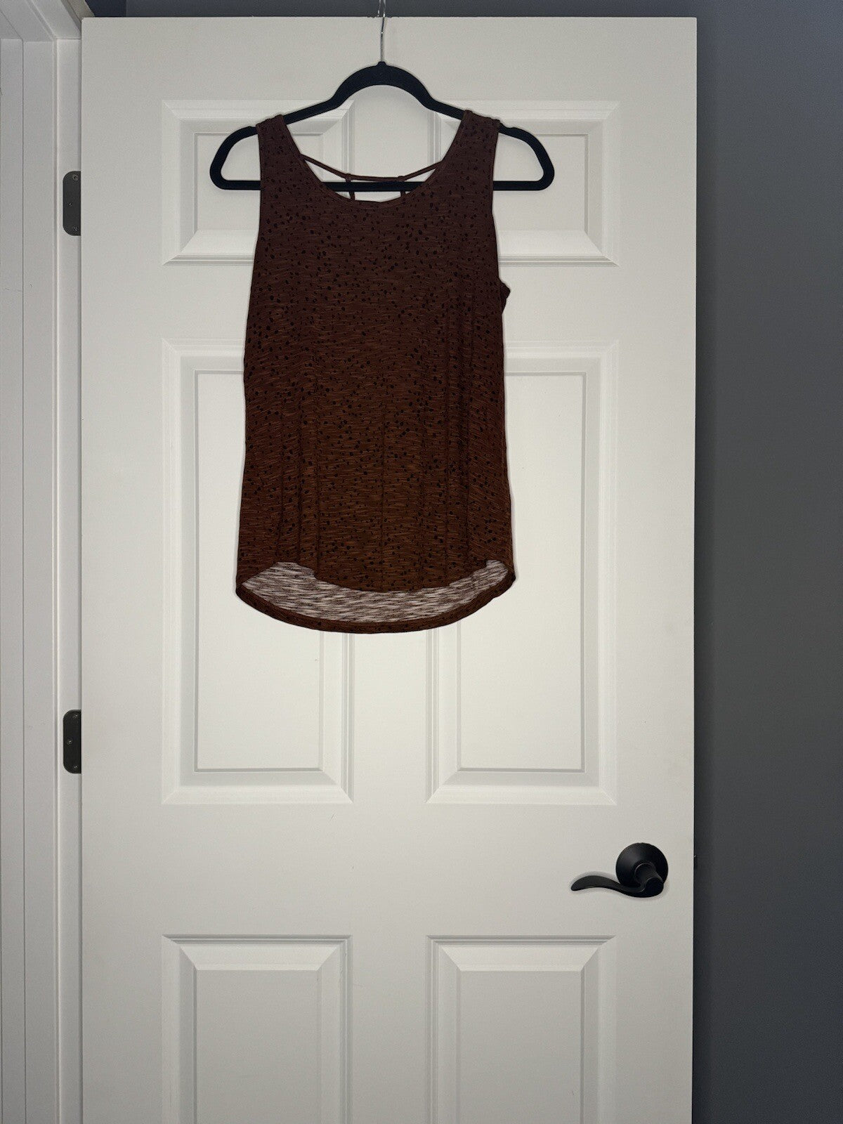 Maurice’s Sleeveless Blouse Small Brown Heathered W Black Polka Dots 