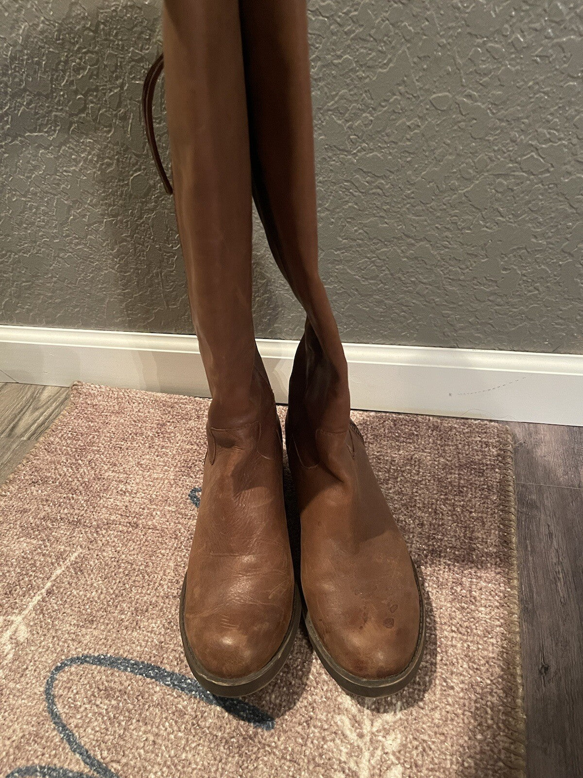 Lucky brand tall boots brown 8.5 in excellent condition