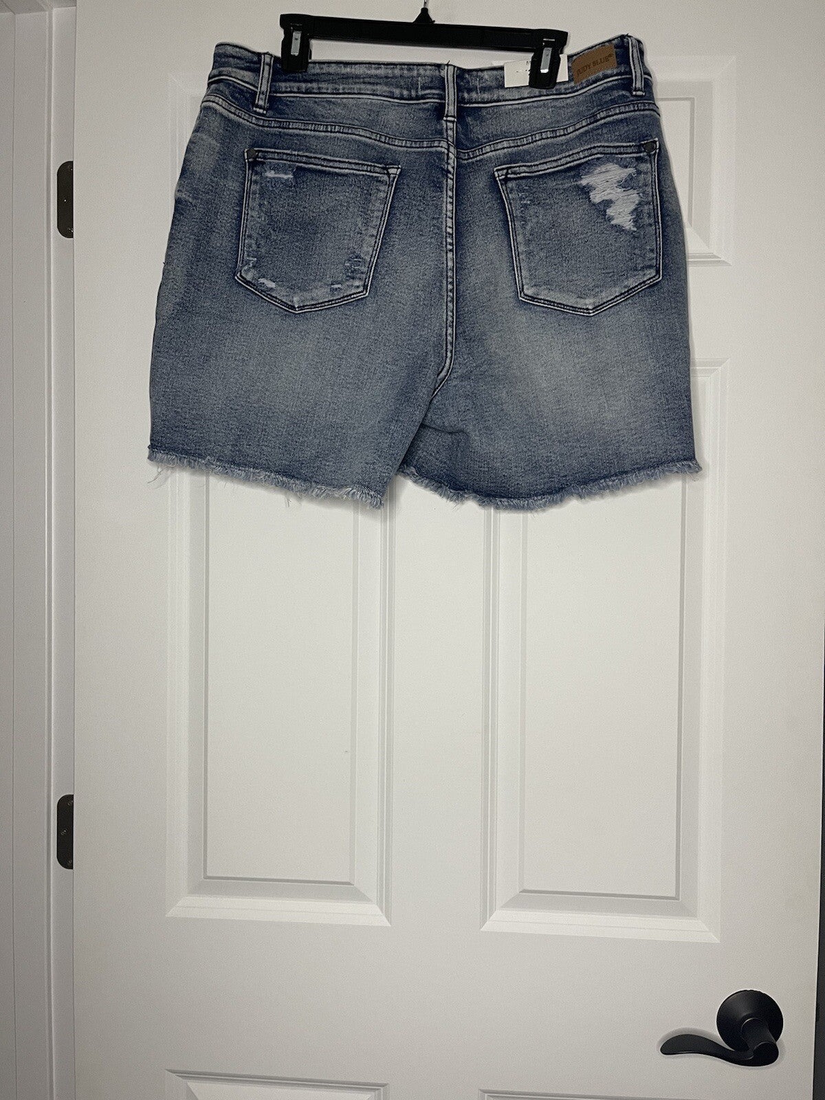Judy blue kinsley frey hem shorts mid rise nwt 