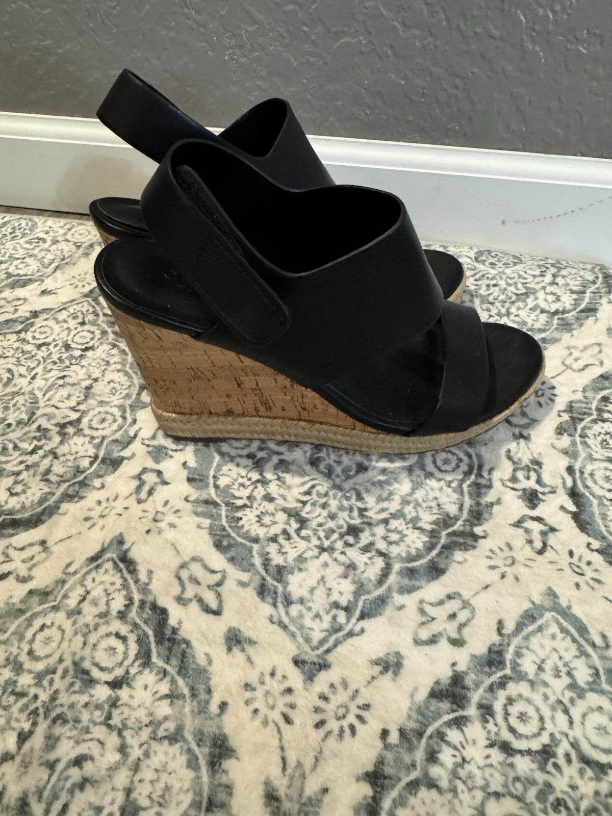 Charles By Charles David Wedge Sandals 9 Black