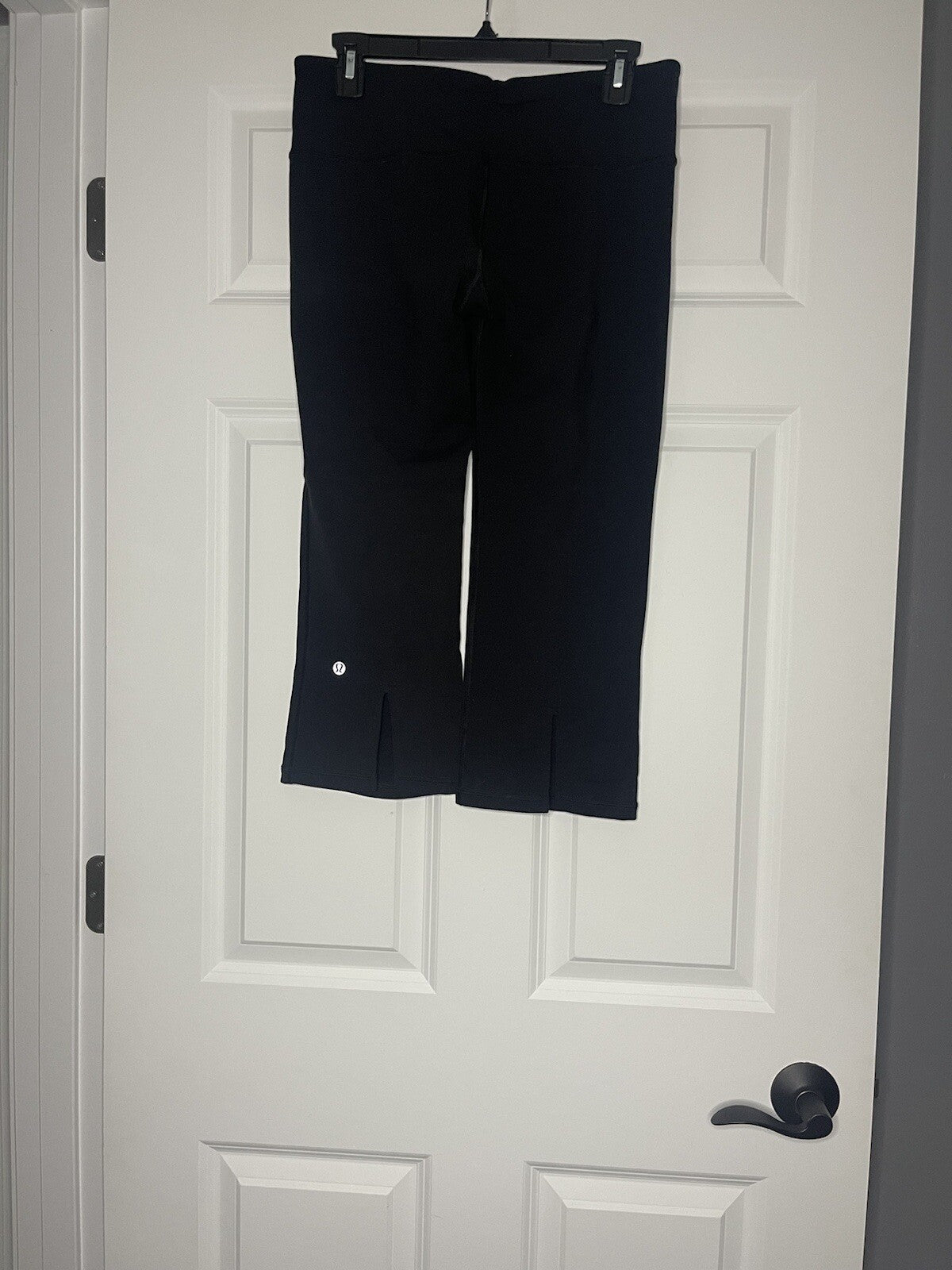 Lululemon Capri Leggings Size 8 Black W Slits In Legs