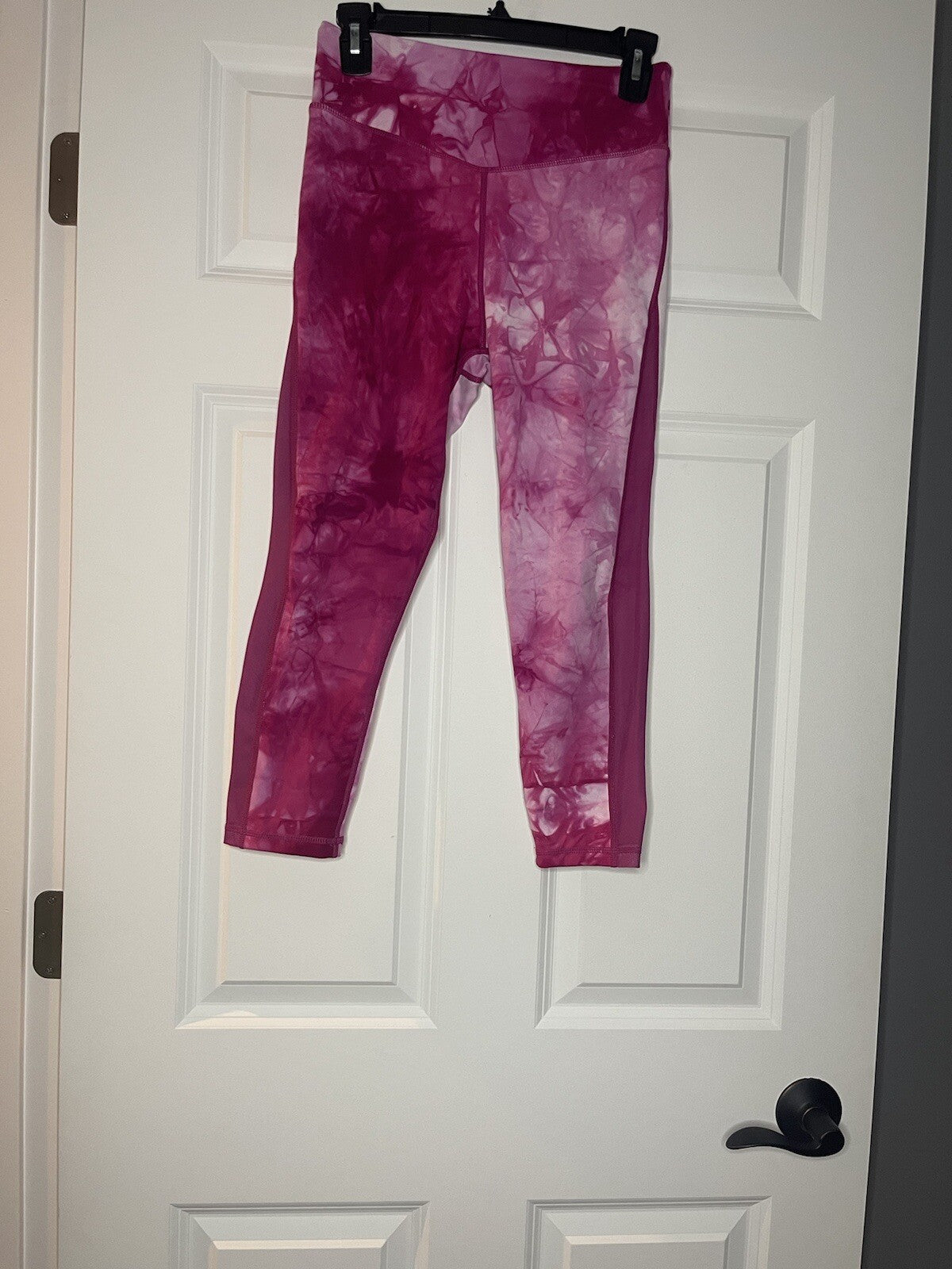 Zyia active two piece outfit crop leggings 6-8 bra large pink tie dye No Padding