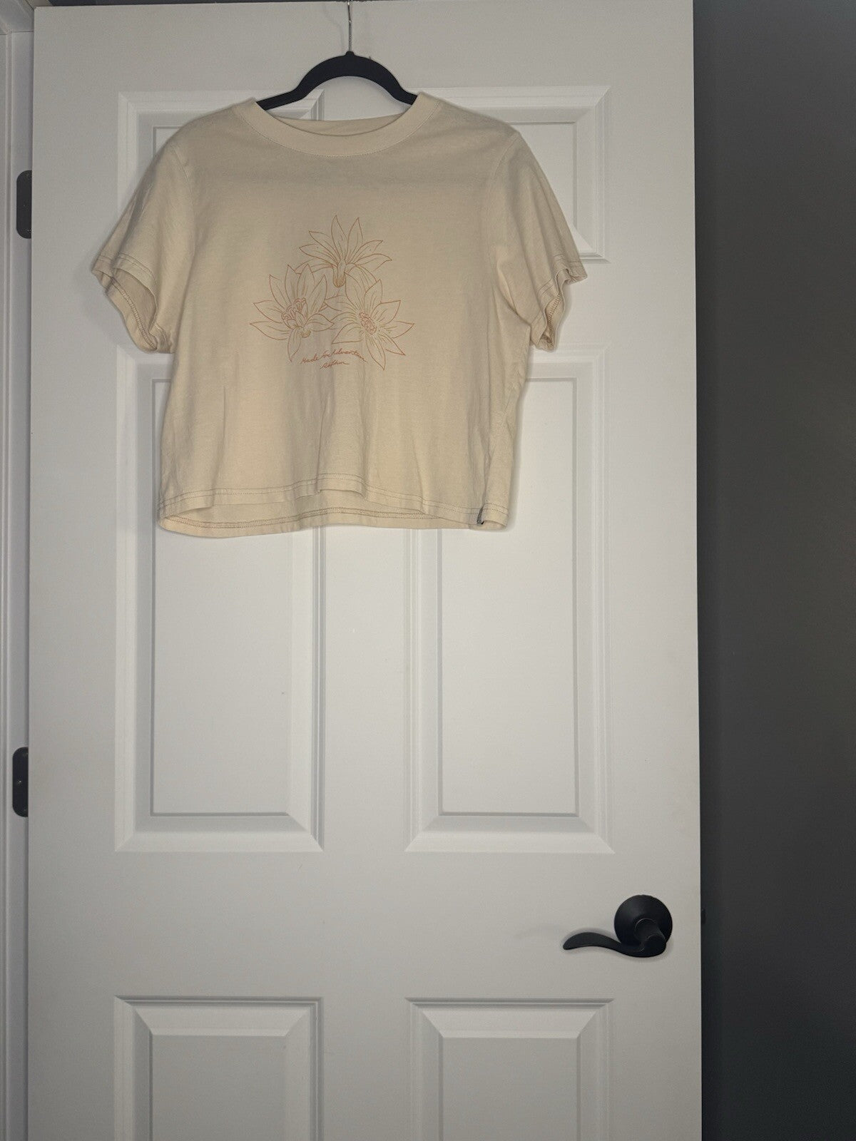 Rhythm Made For Adventure Crop Tee Medium Beige W Multi Graphic 