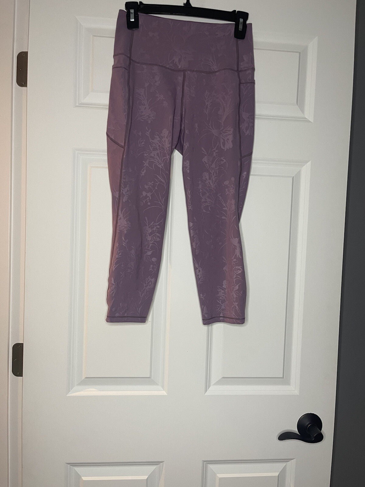 Zyia active 2 piece outfit crop legging 4 bra size large purple print no padding