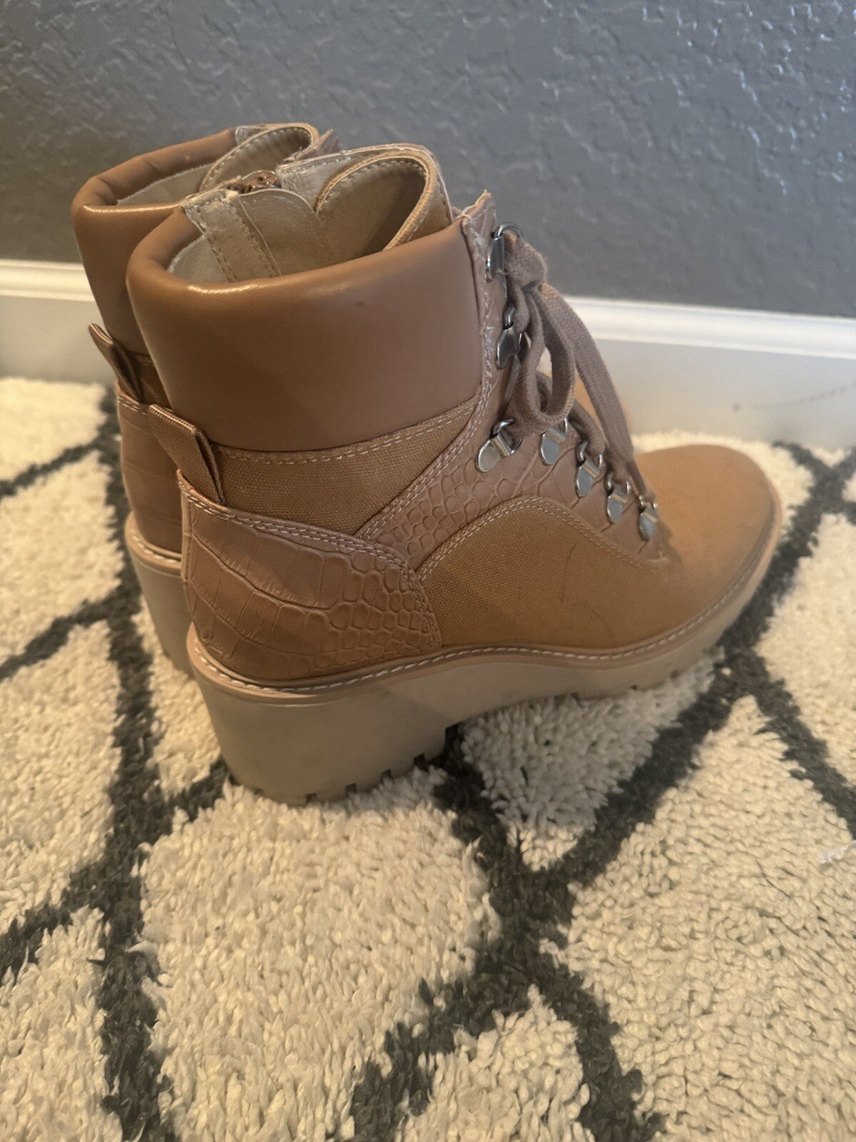 Dolce Vita Boots Size 7.5 Brown 