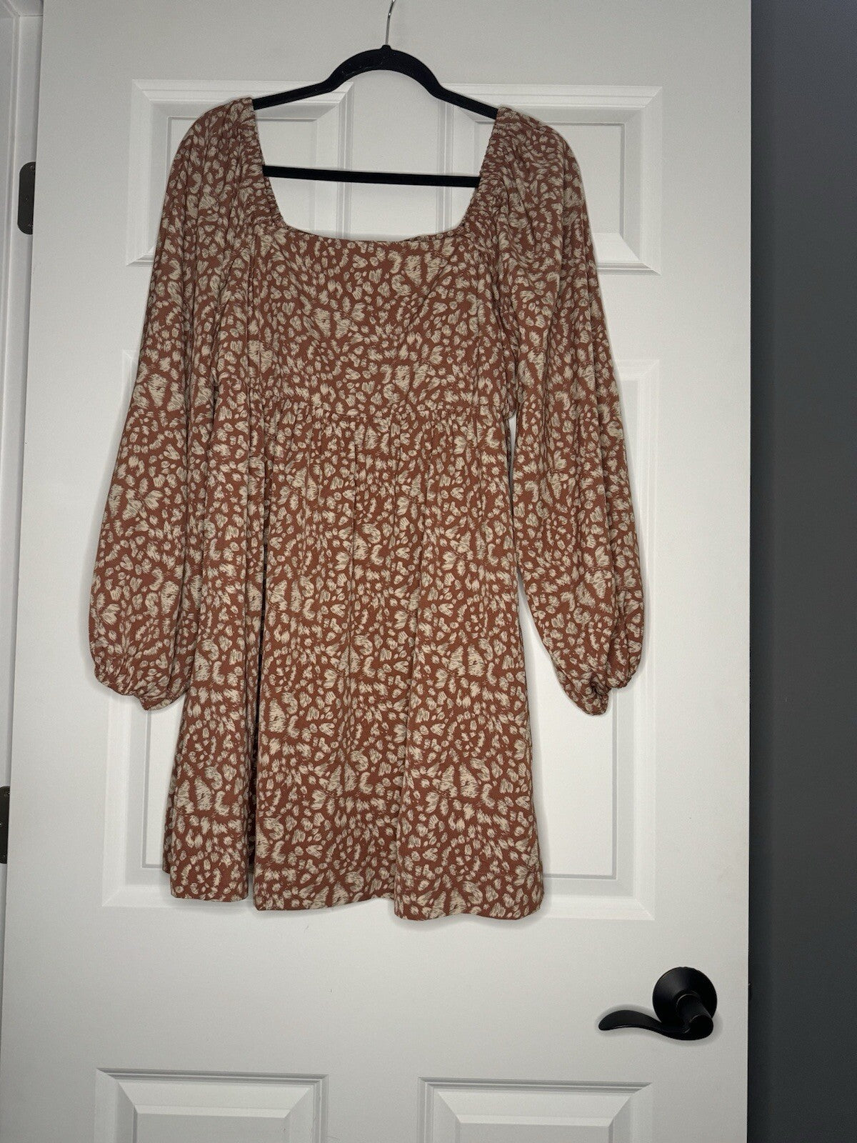 Very J Long Sleeve Off Shoulder Dress Large Mauve W Beige Green Print Nwt 
