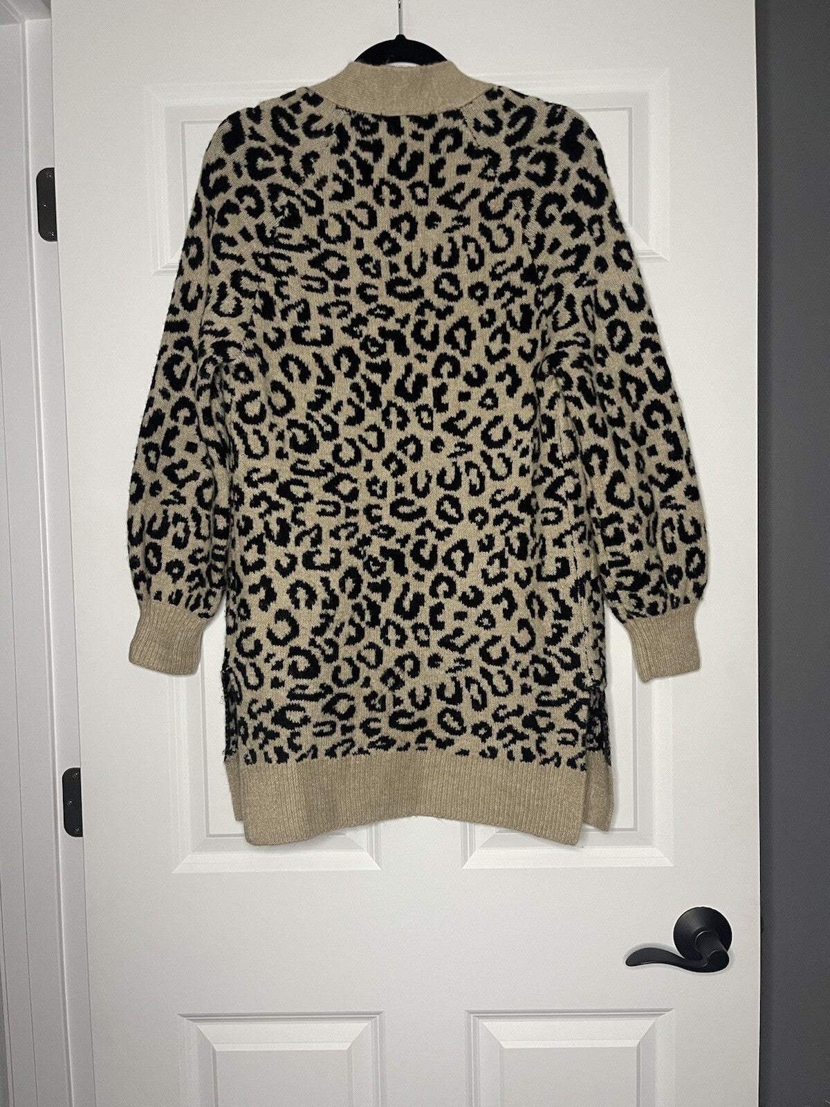 Daytrip small cardigan black brown animal print