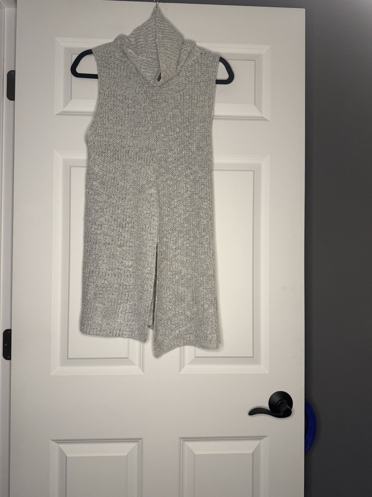 Hem And Thread Sleeveless Sweater Medium Open Back Gray Mix Nwt 