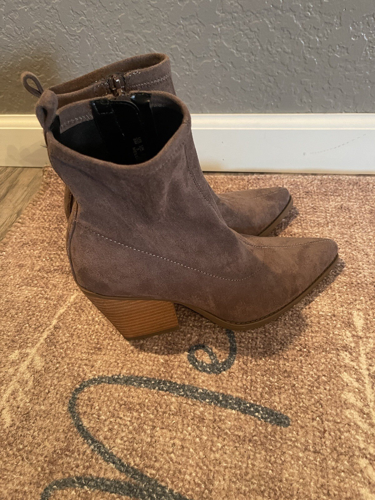 Soul Naturalizer Pointed Brown Boots Size 8  Brand New