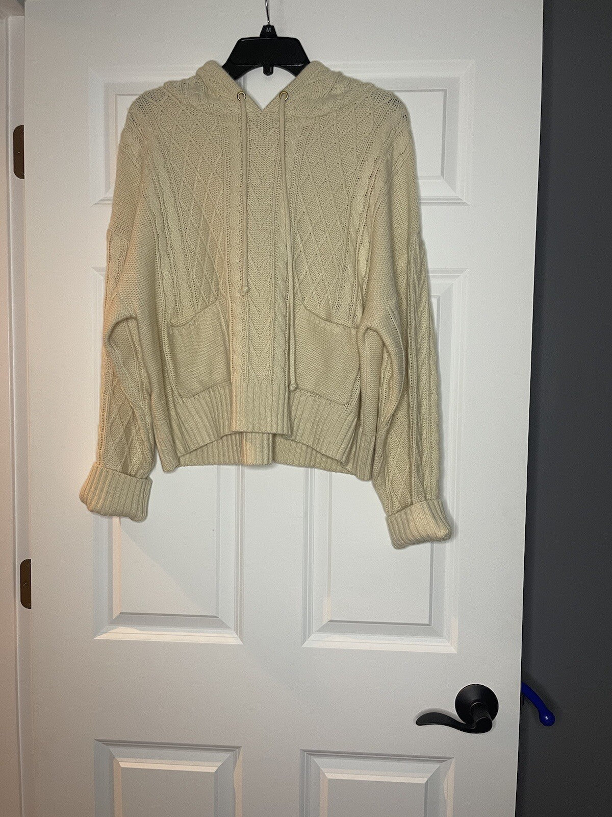 Flying tomato sweater with hood small ivory 