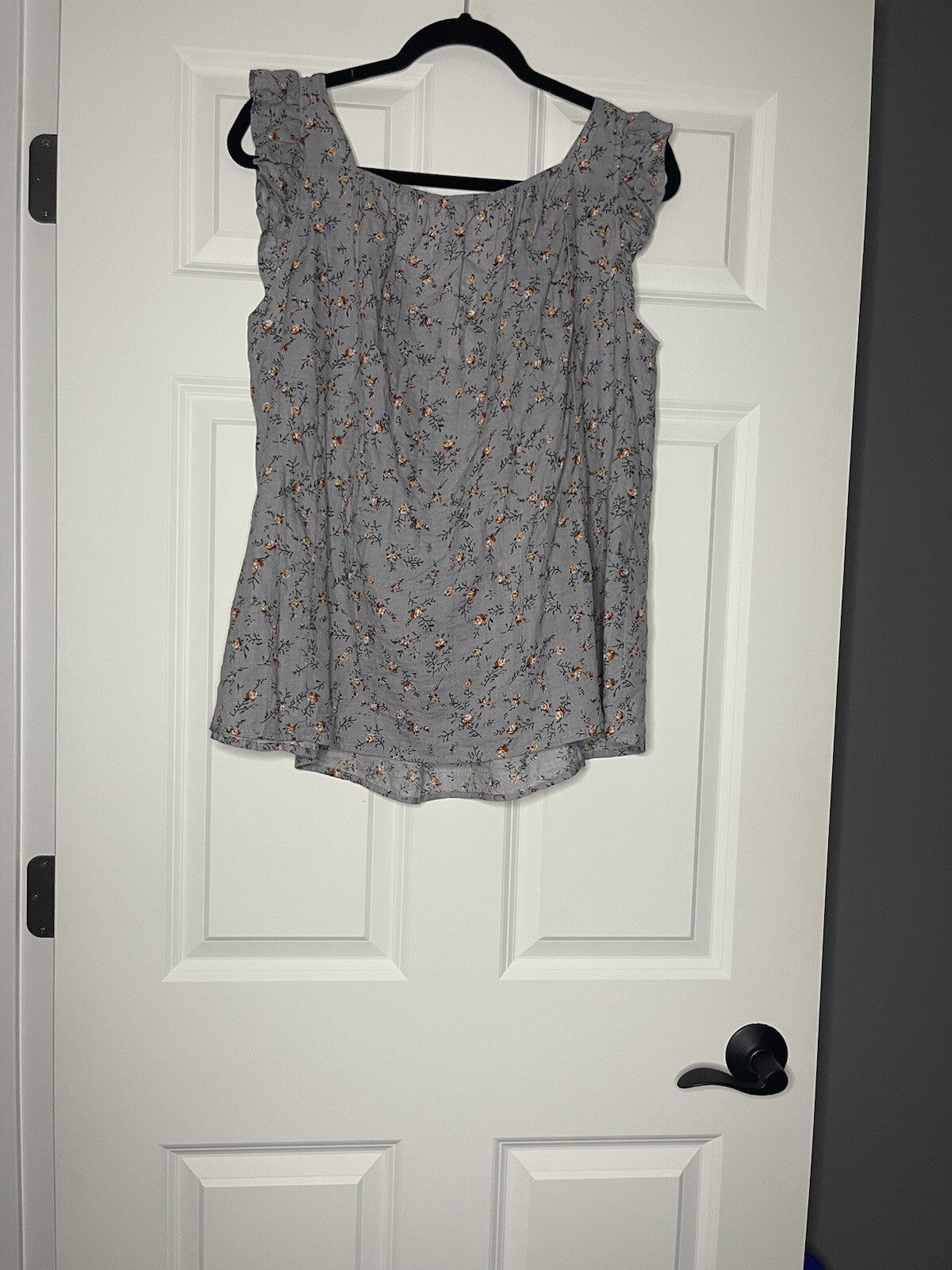 Ces Femme smocked floral tank medium gray with multicolor nwt