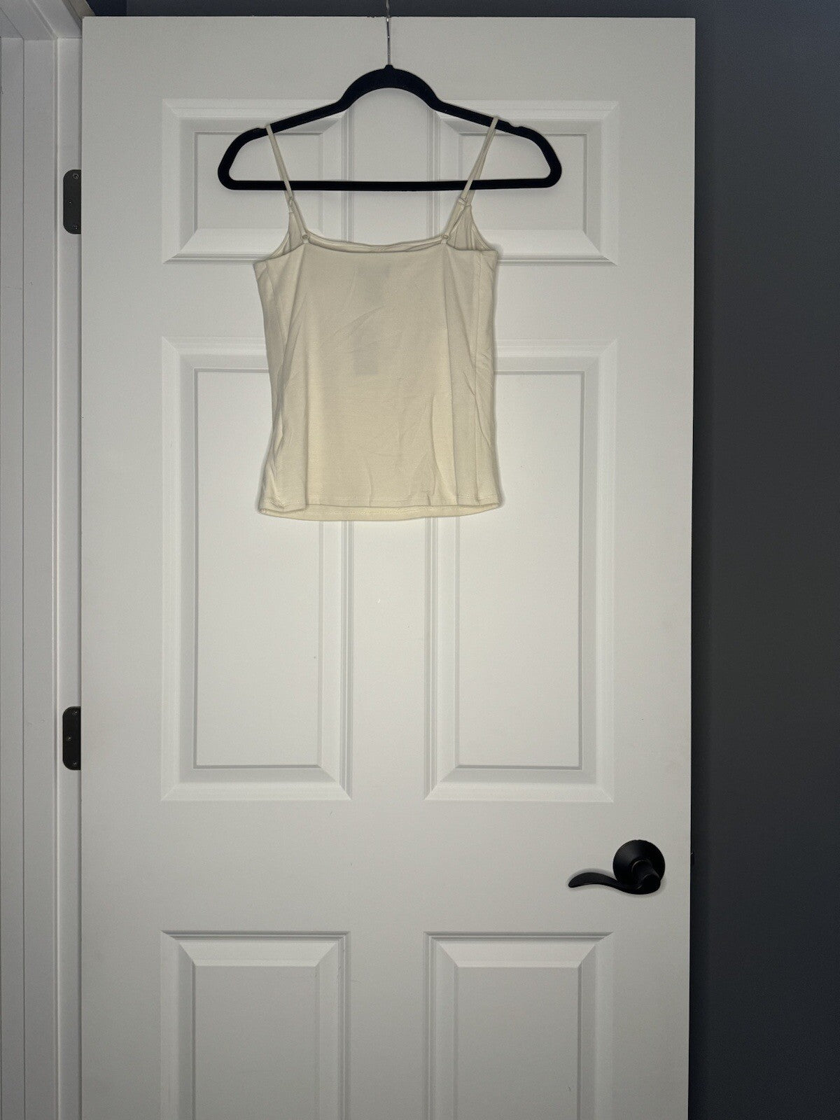 Express Fitted Tank With Built In Bra Ivory Small Nwt 