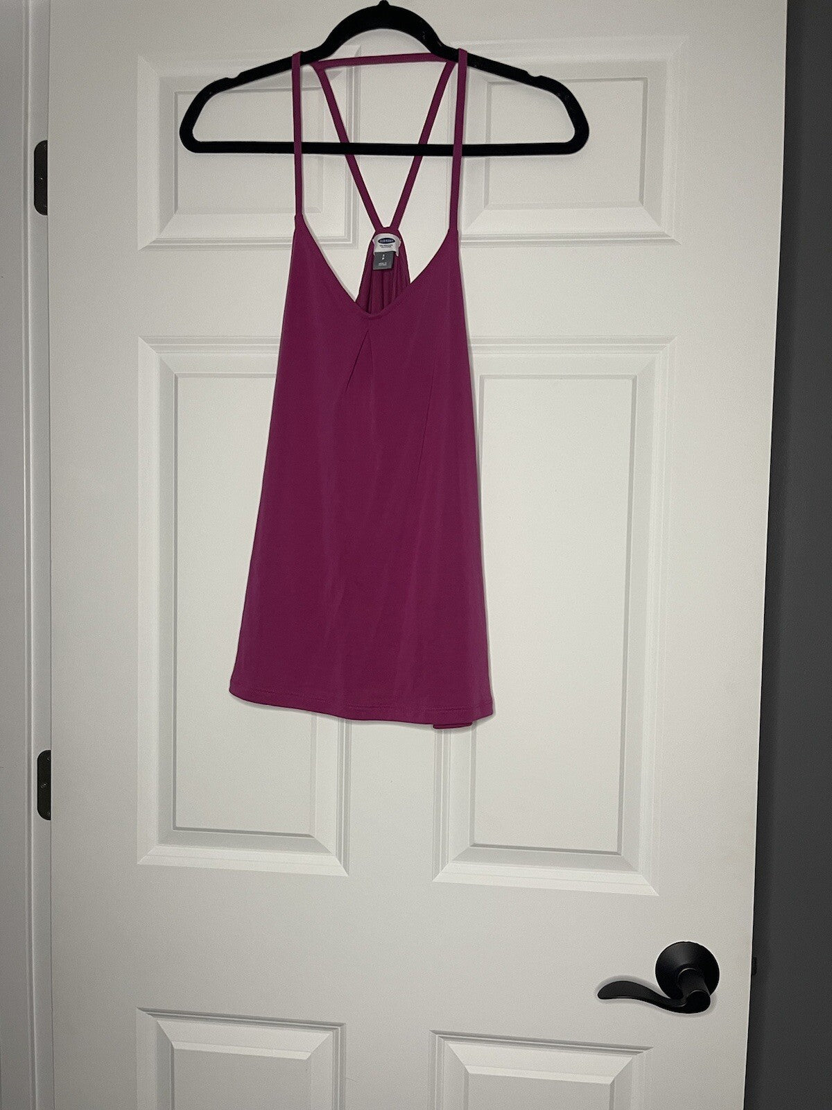 Old Navy Sleeveless Blouse Fuscia Small Nwt Slits In Side