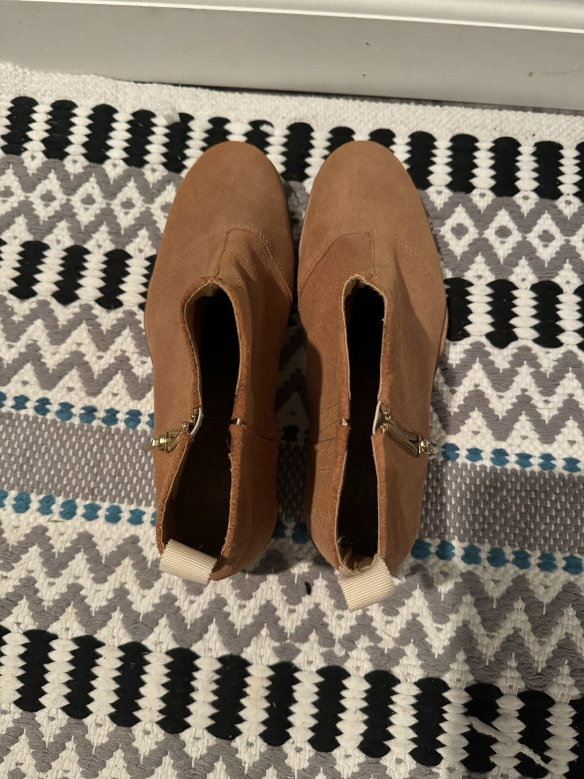 J Shoes  Women’s Boots Size 8 Brown 