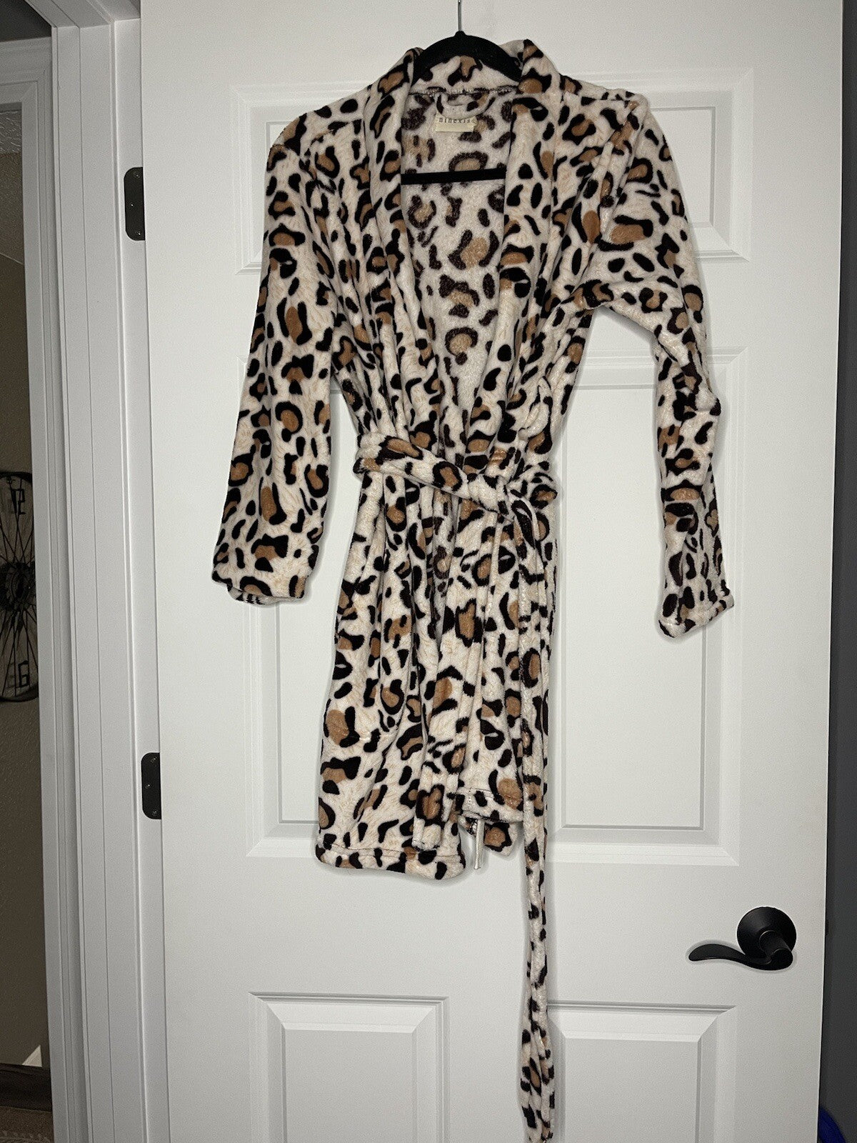 Ninexis robe with belt medium cream brown animal print 