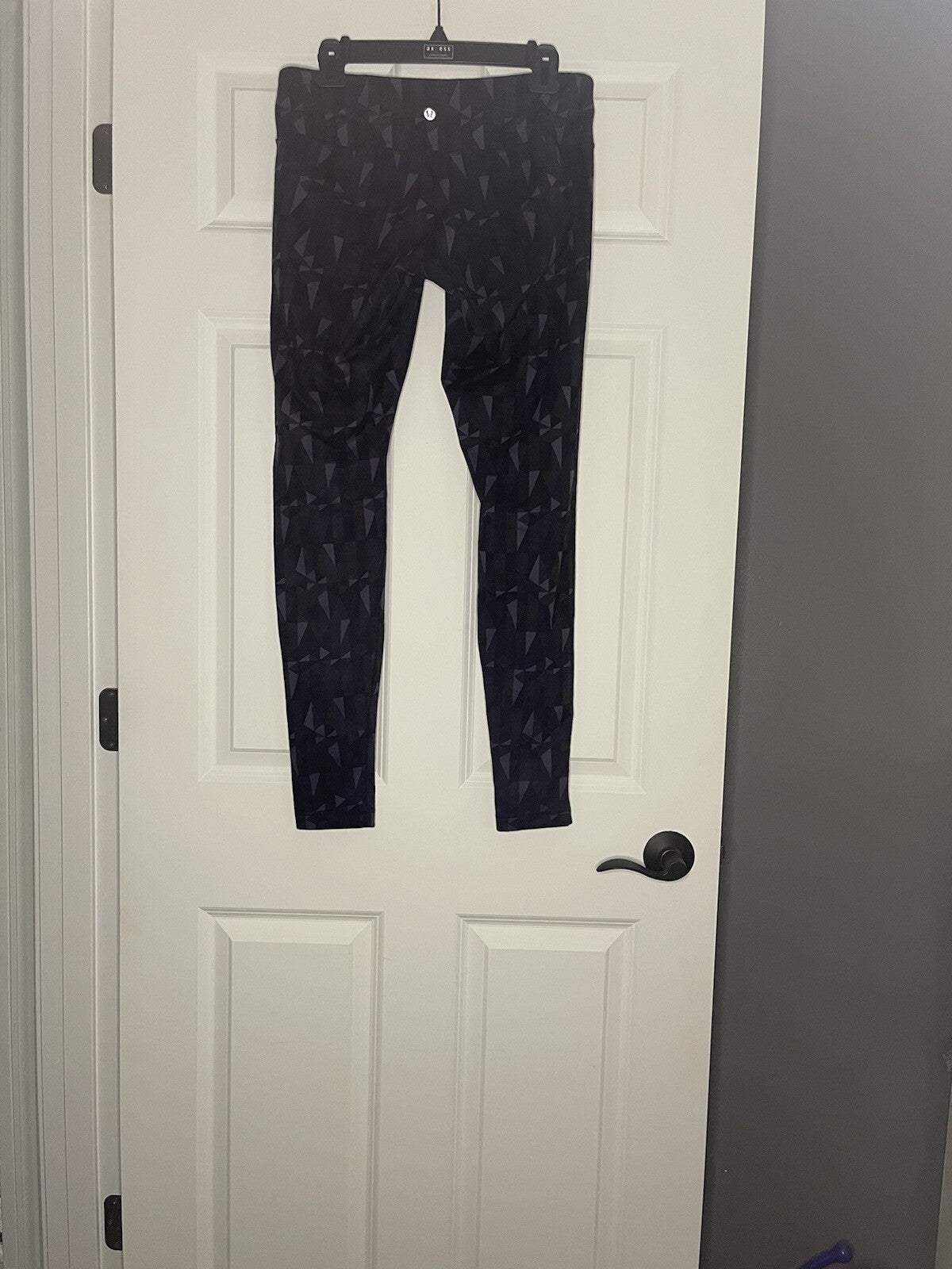 Lululemon Leggings Size 10 Black Green Brown Purple Triangle Print 