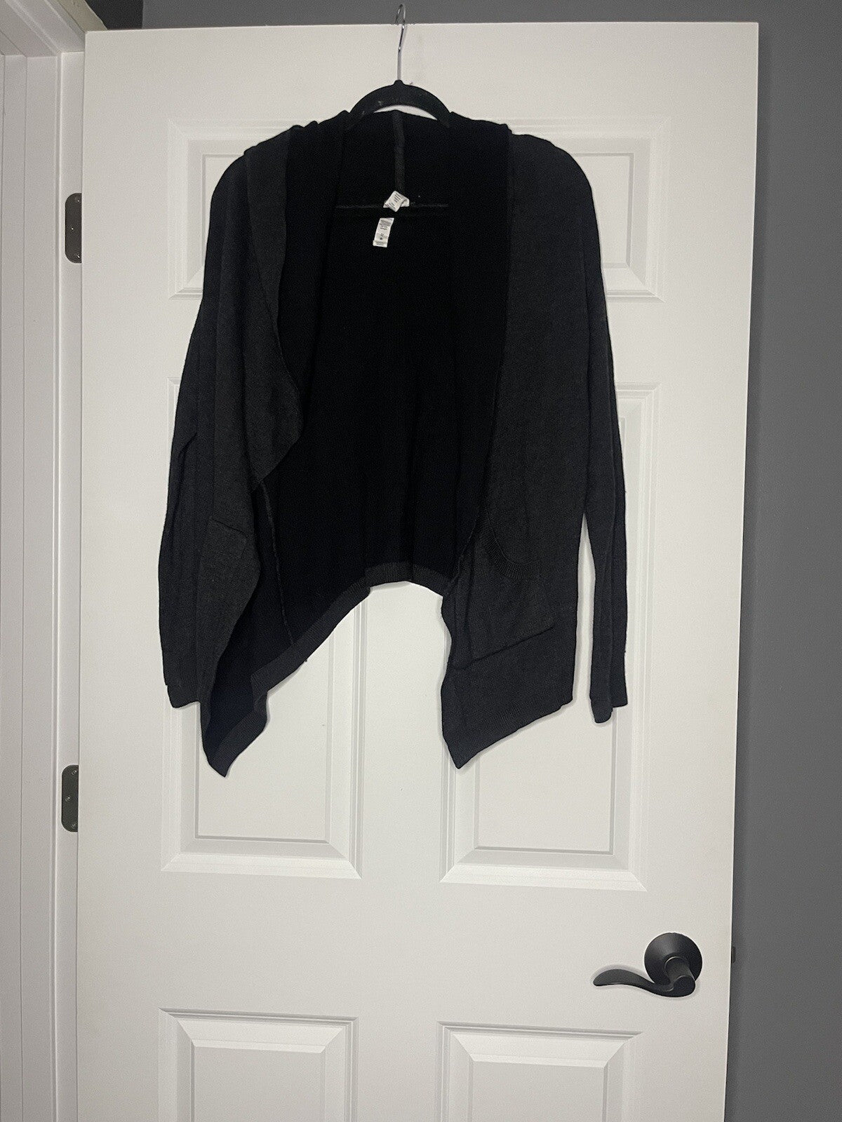 Lululemon cardigan size 6 charcoal ribbed 