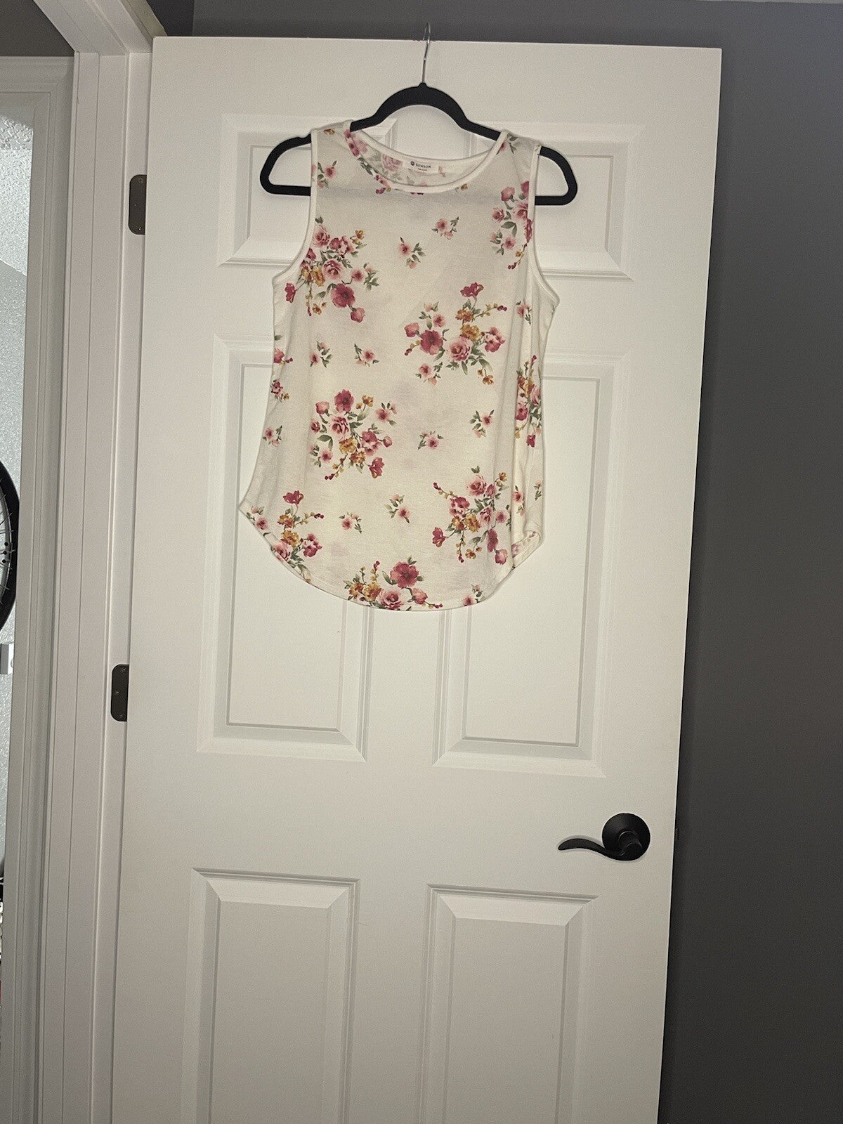Bombom Sleeveless Noelle Tank Top Small White W Floral Multicolor Nwt 