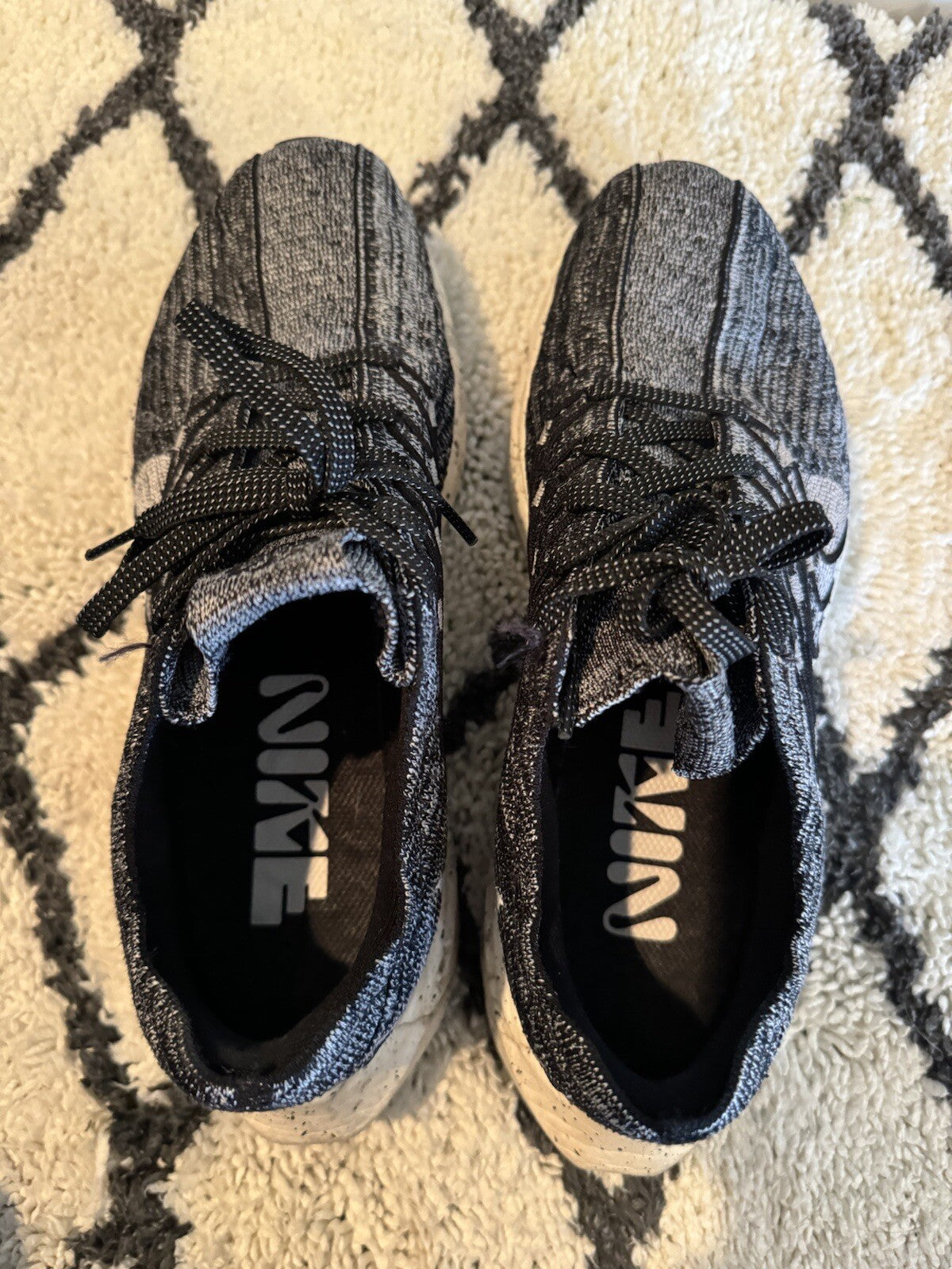 Nike Zoomax Sneakers Size 9.5 Black And White 