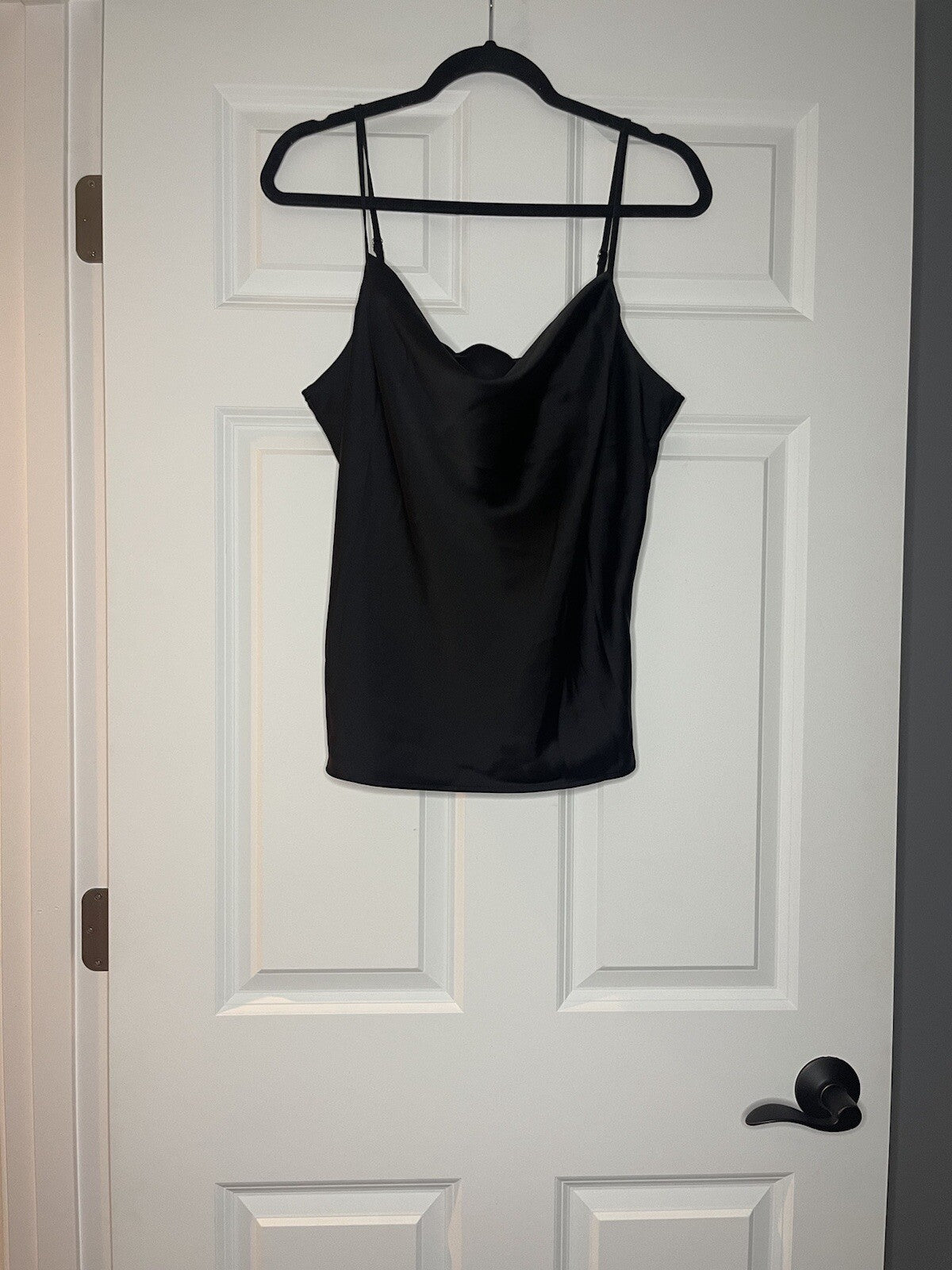 Banana Republic thin strap sleeveless blouse large hangs down in front black nwt