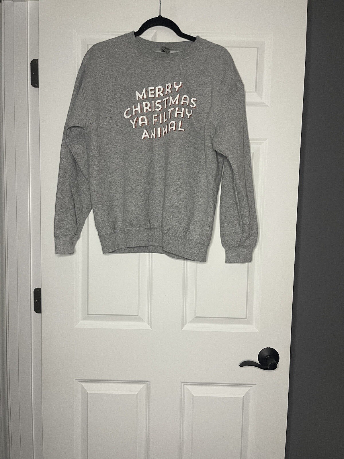 Gildan sweatshirt Merry Christmas ya filthy animal medium gray red white