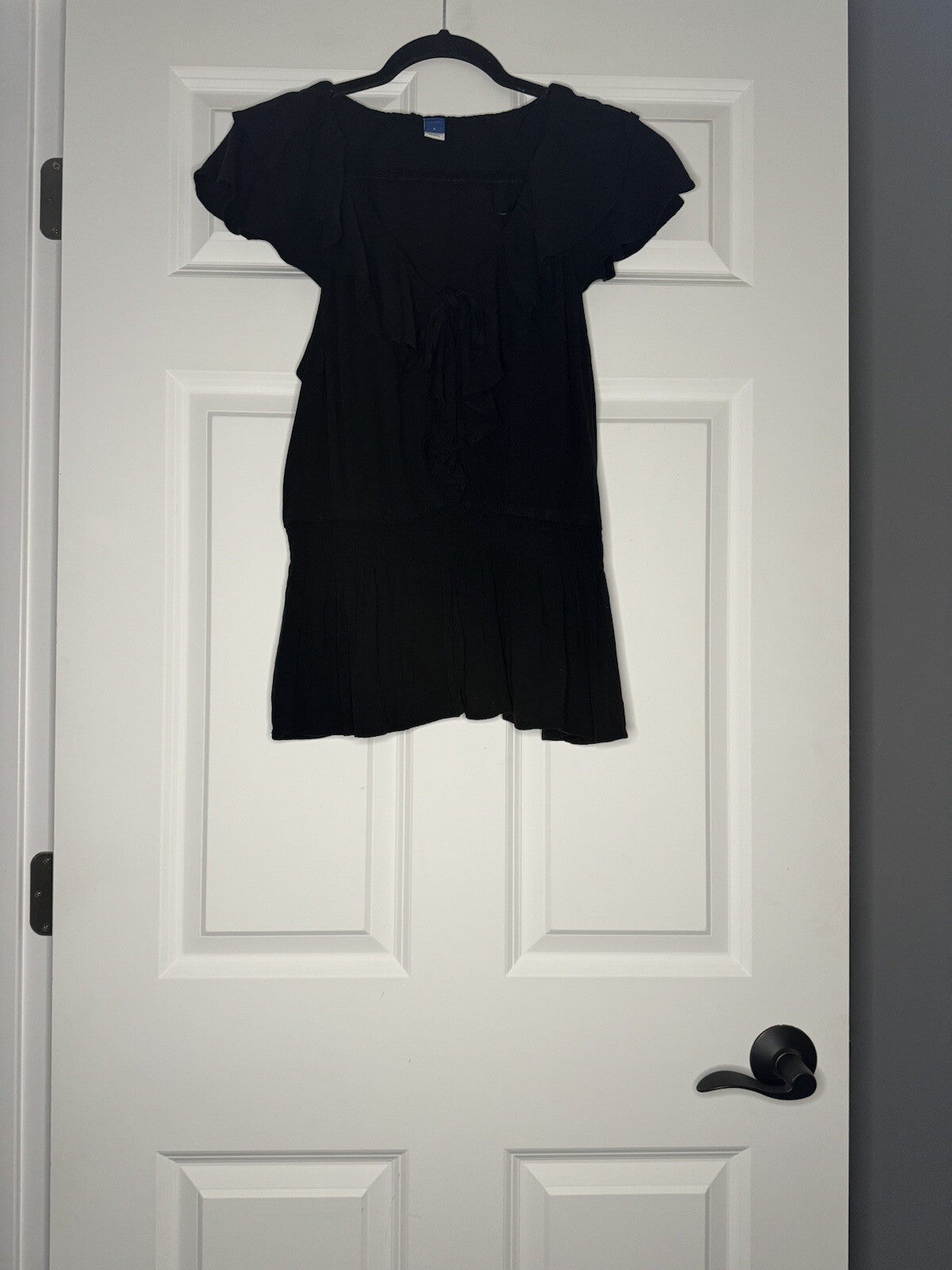 Old Navy Short Sleeve Ruffle Top  Black Large Nwt 