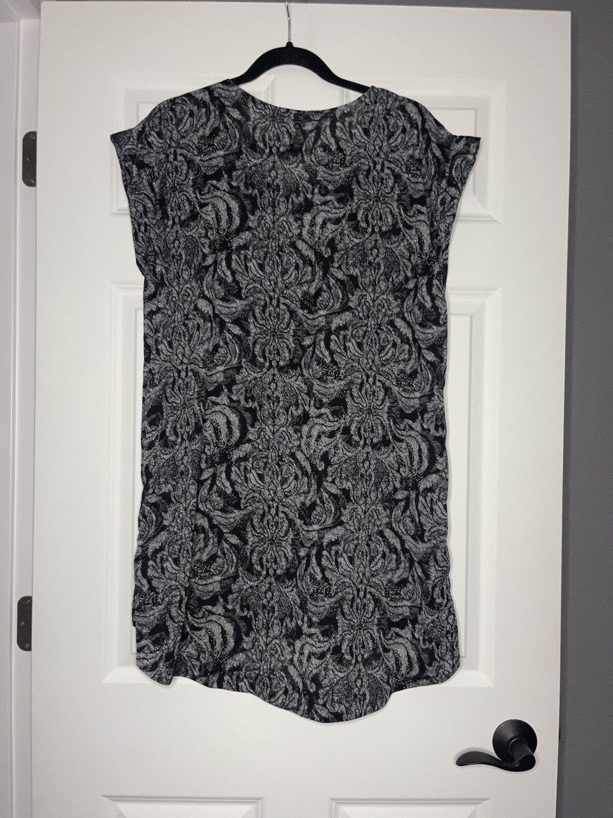 Hm short sleeve dress size 10 black blue cream print with stitching 