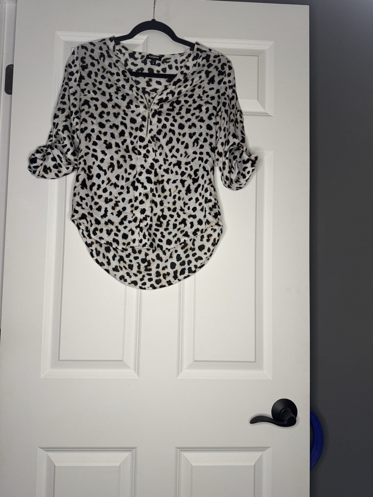 Express Blouse Can Be 3/4 Or Long XS White W Black Brown Animal Print
