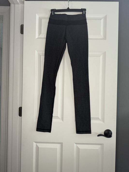 Lululemon Leggings Size 2 Black With White Print 