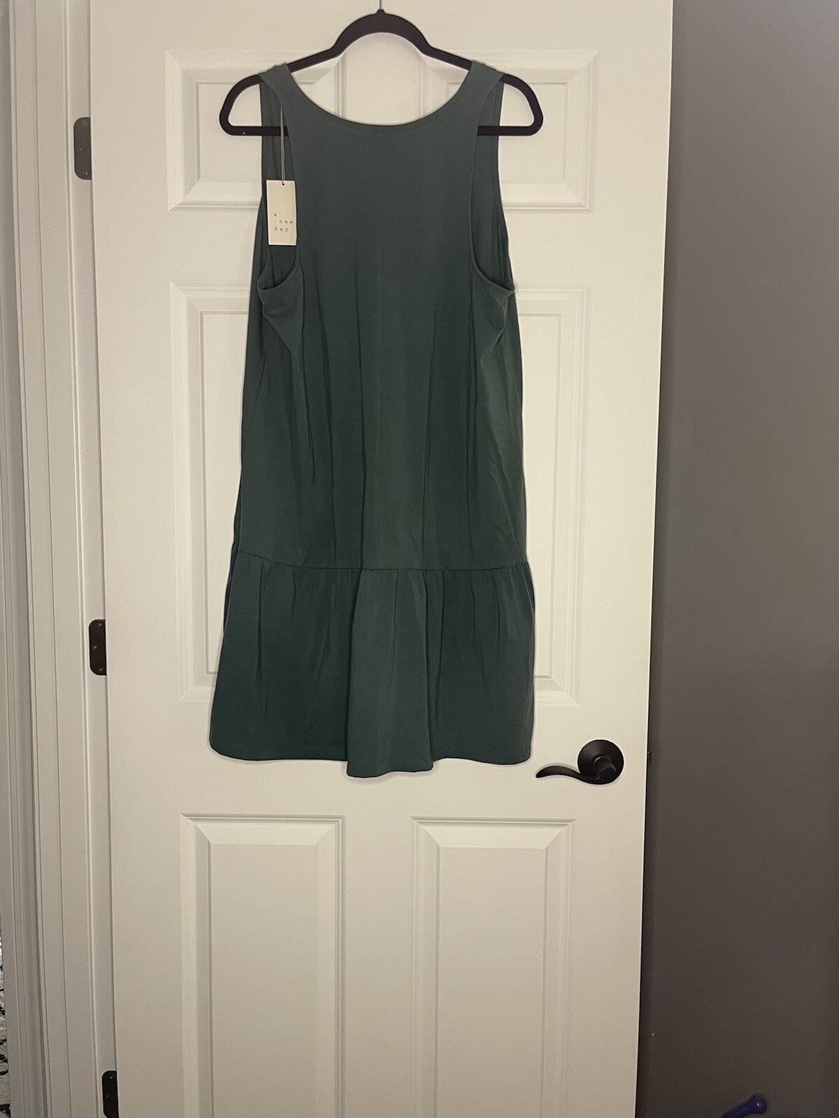 A New Day Sleeveless Dress Green Xl Flowy Bottom New With Tags