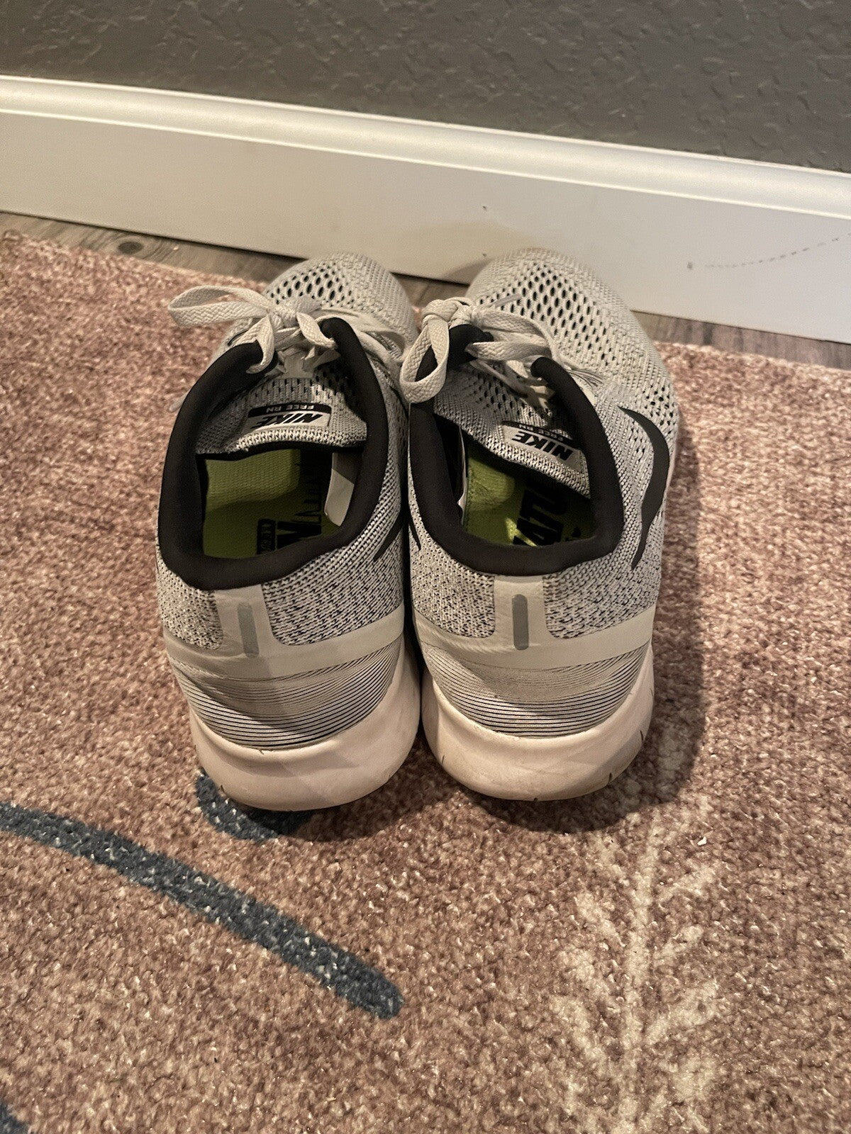 Nike free sneaker gray black white size 11 