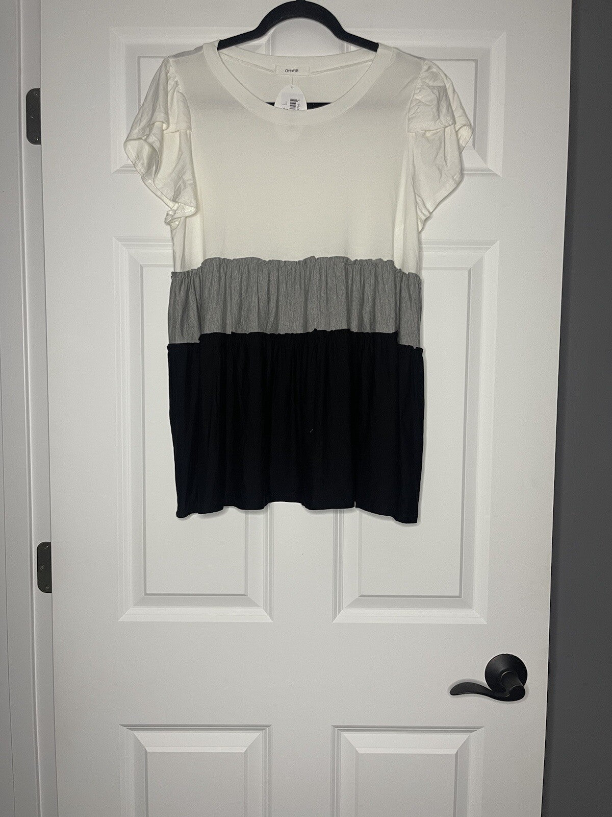 Cherish short sleeve flowy blouse large white gray black nwt 