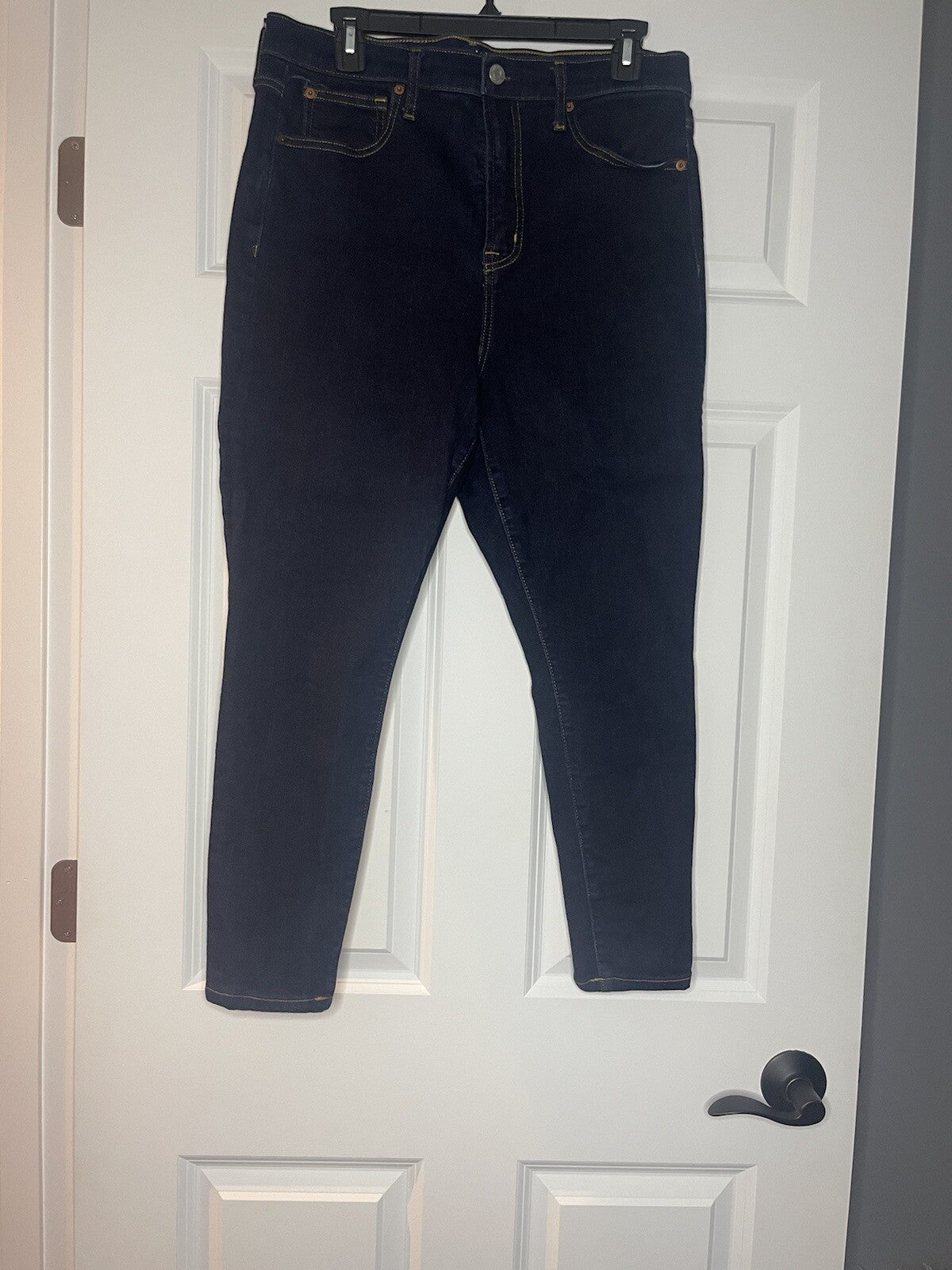 Gap true skinny jeans dark wash 14/32 petite