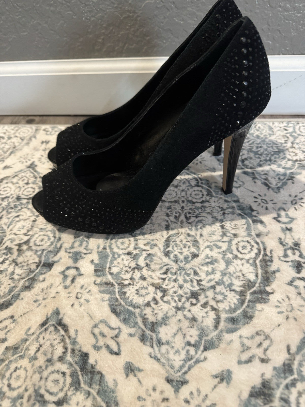 White House Black Market Black Beaded Pumps 9.5 In Great Shape