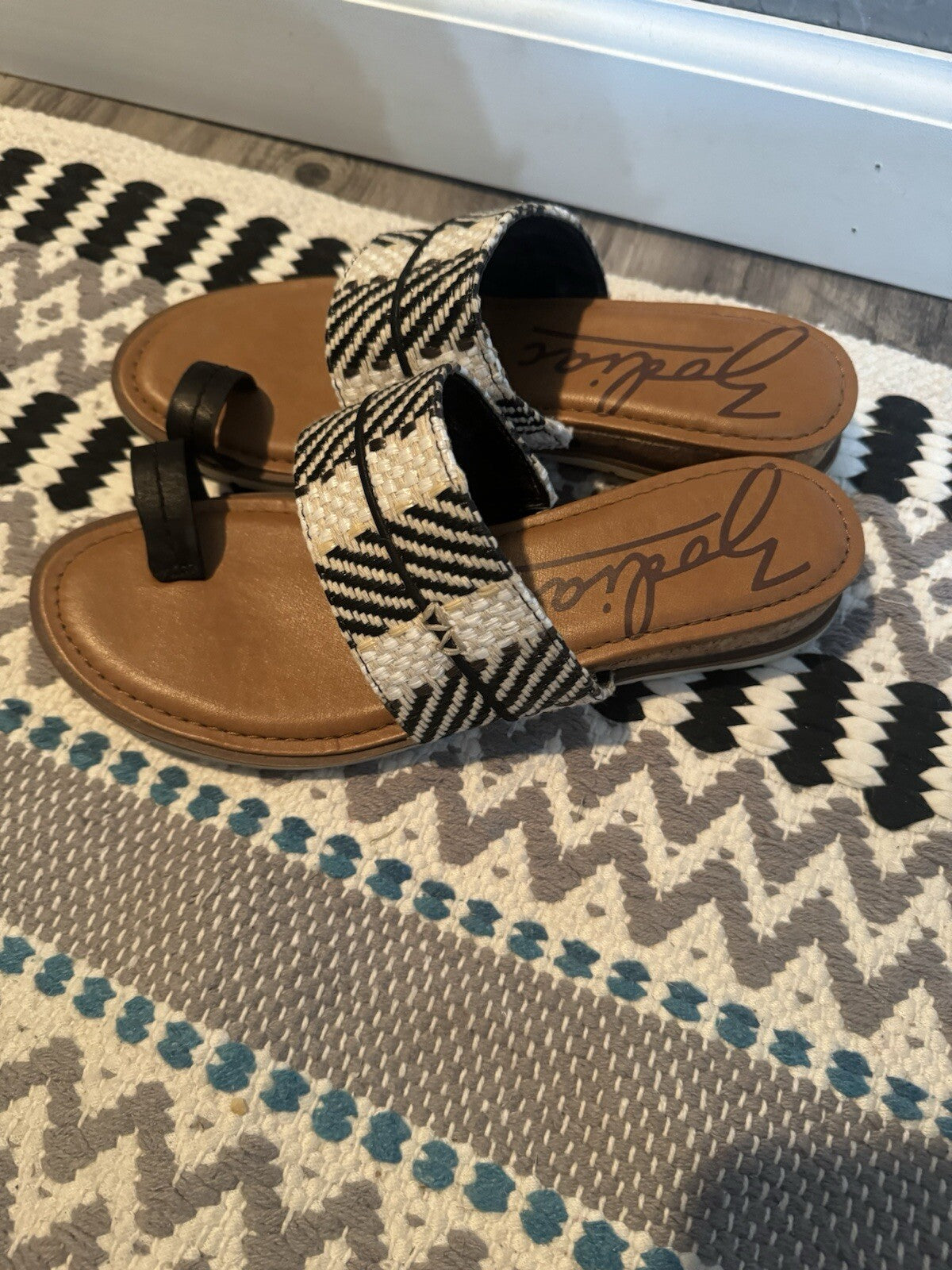 Zodiac Sandals Slip On Size 7 Black Brown White Beige