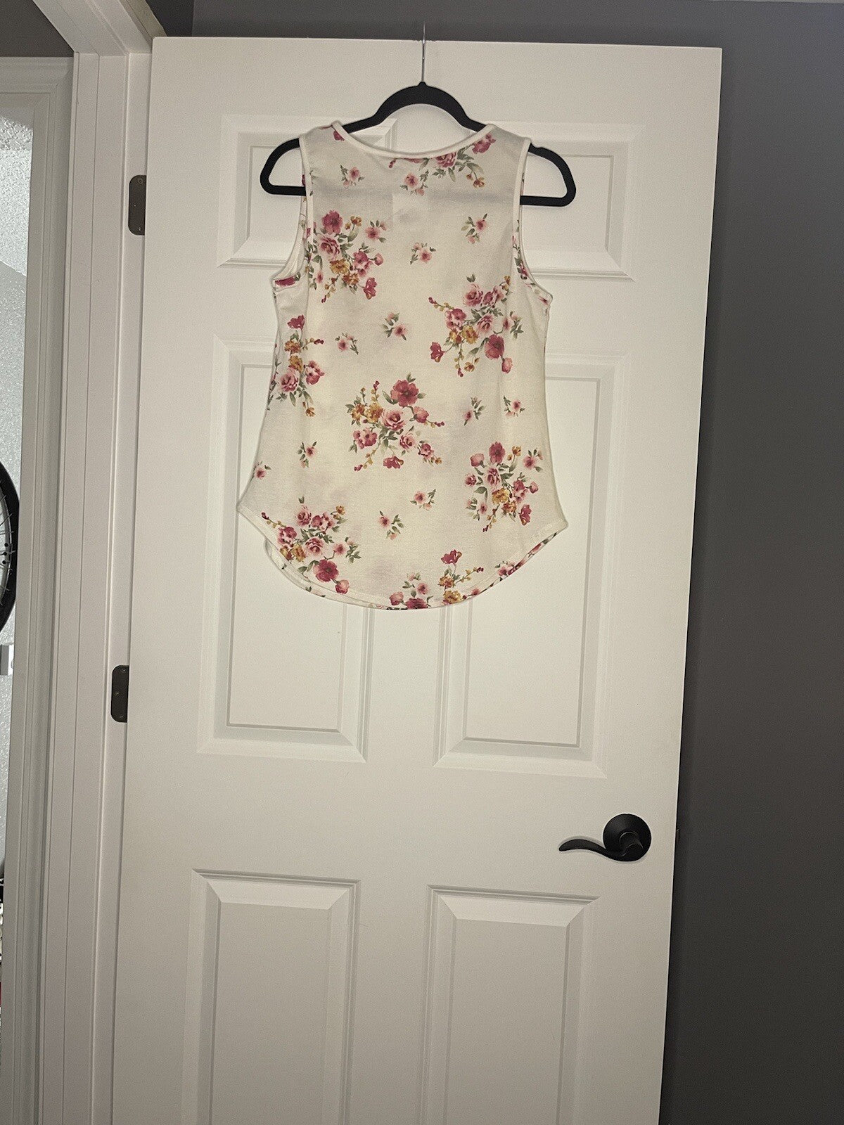 Bombom Sleeveless Noelle Tank Top Small White W Floral Multicolor Nwt 
