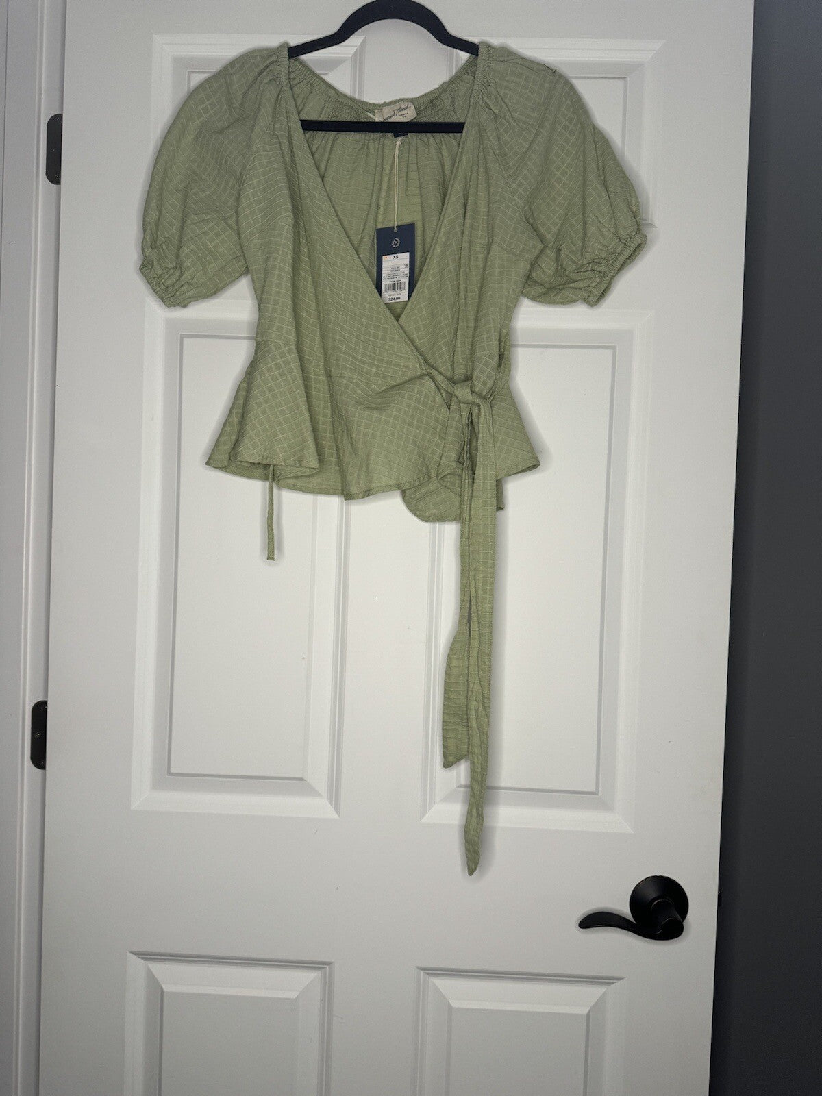 Universal Thread Short Sleeve Wrap Blouse XS Green Stitching Nwt 