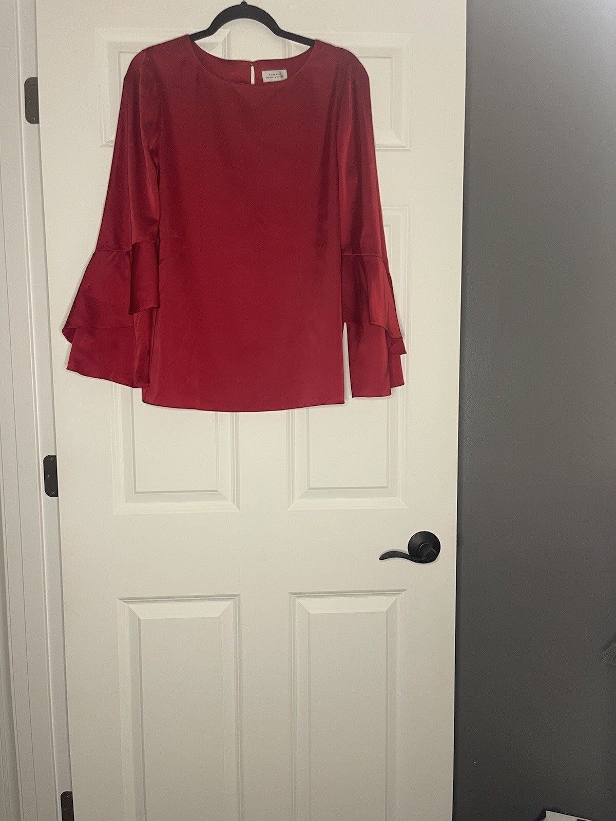 Tahari Long Sleeve Blouse Flowy Sleeve Medium 