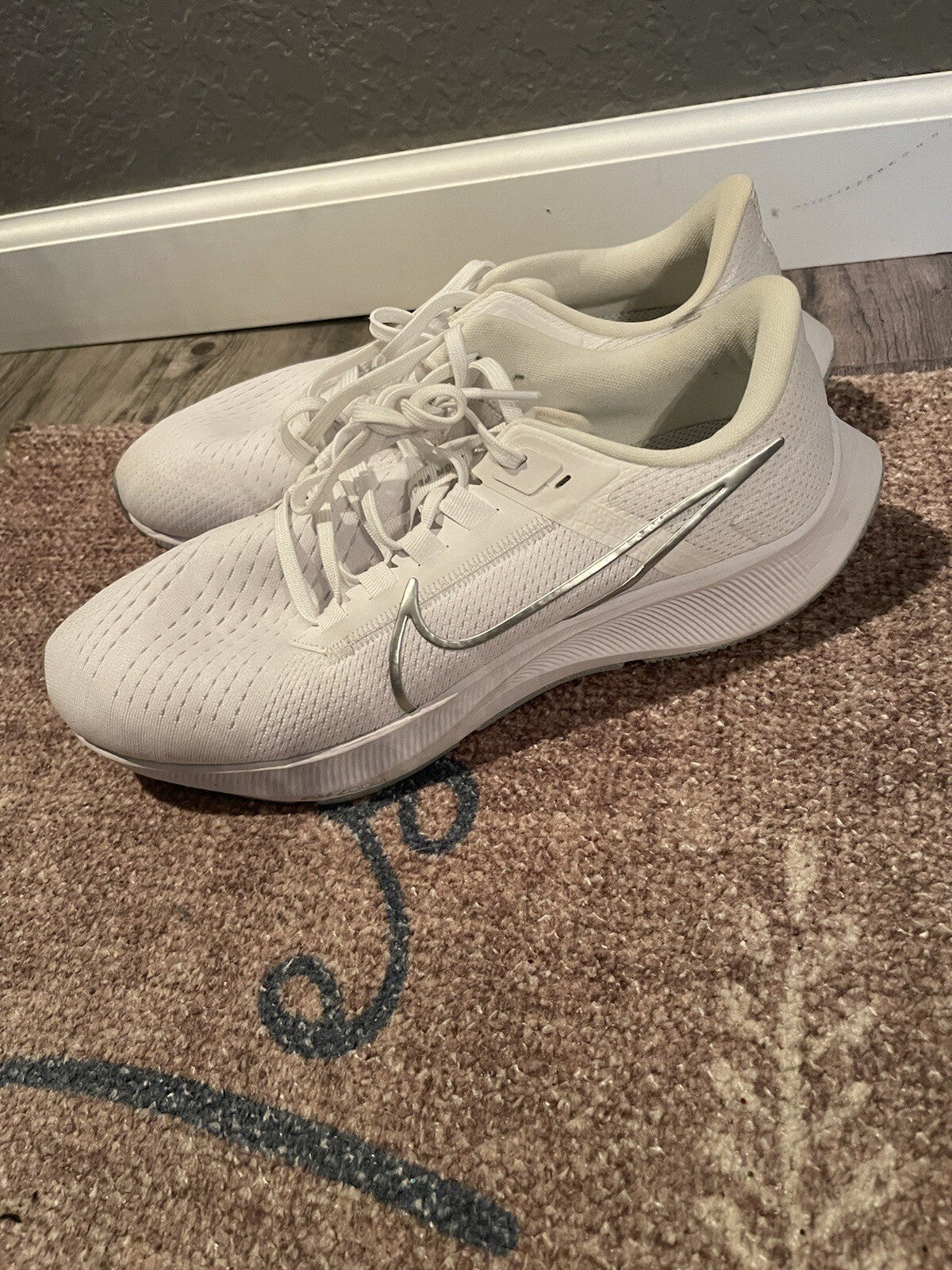 Nike Air Zoom Pegasus 38 White Sneakers Size 10 White
